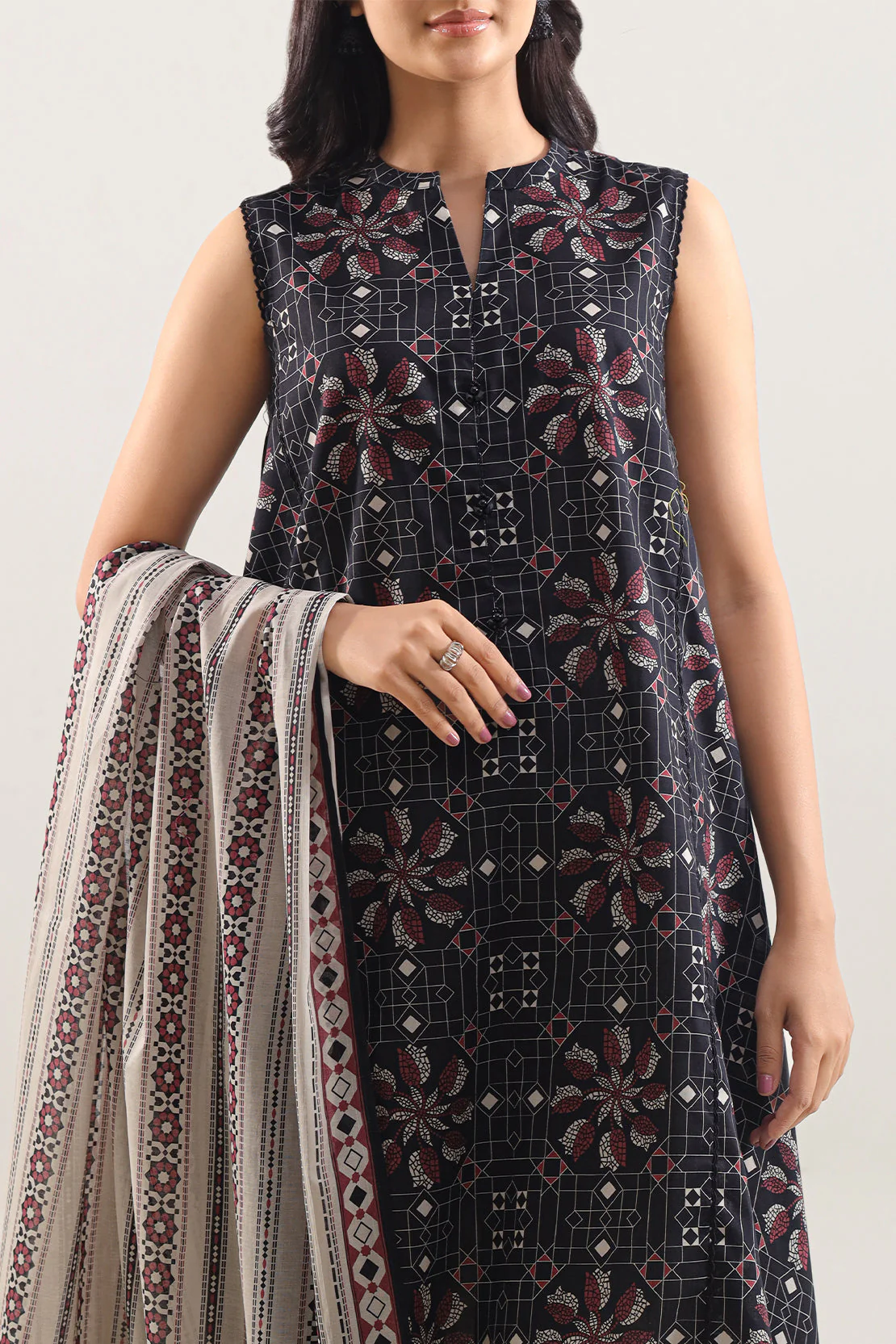 Unstitched Printed Lawn 3 Piece - Image 3