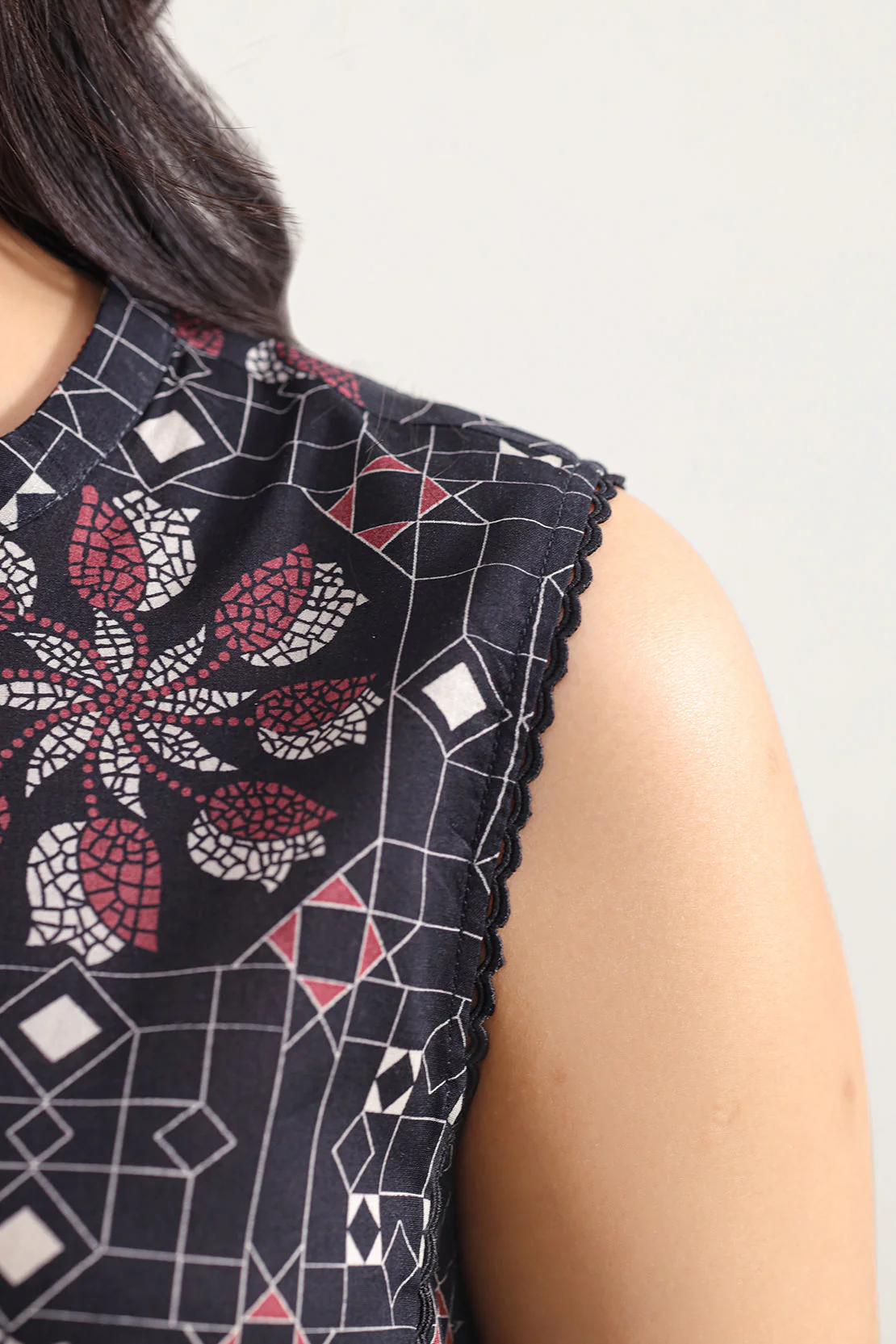 Unstitched Printed Lawn 3 Piece - Image 5