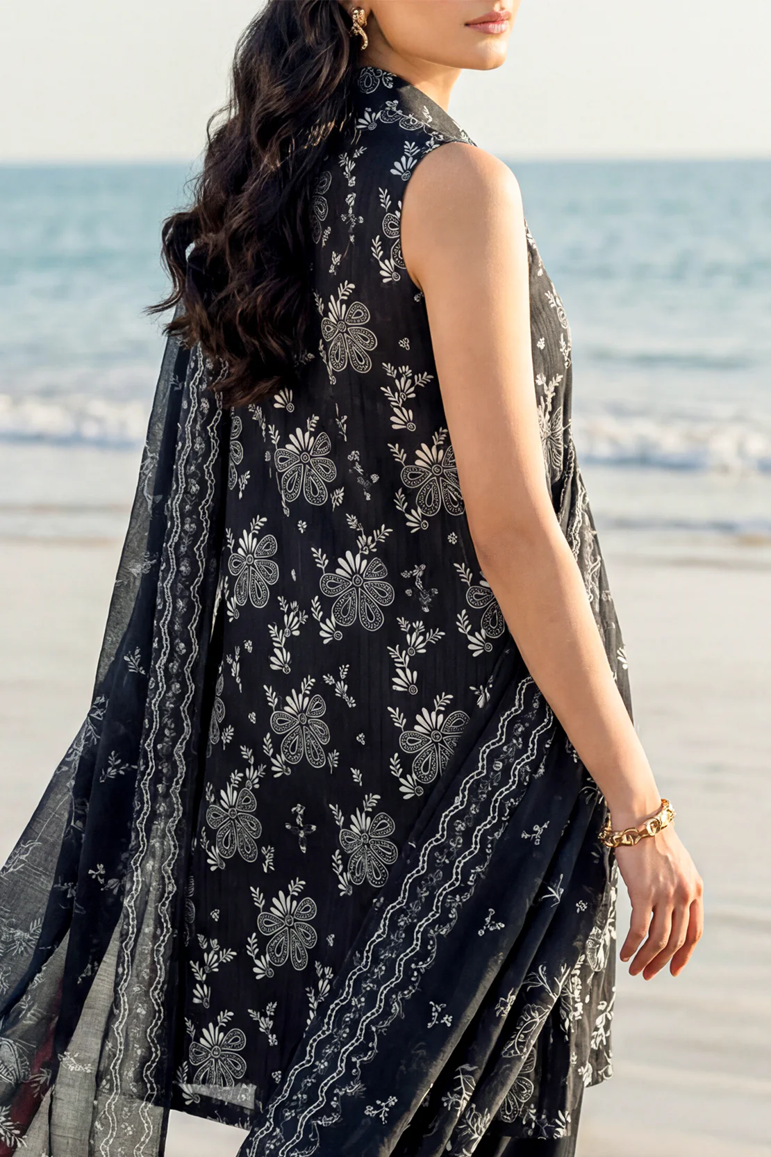 Unstitched Printed Lawn 3 Piece - Image 5