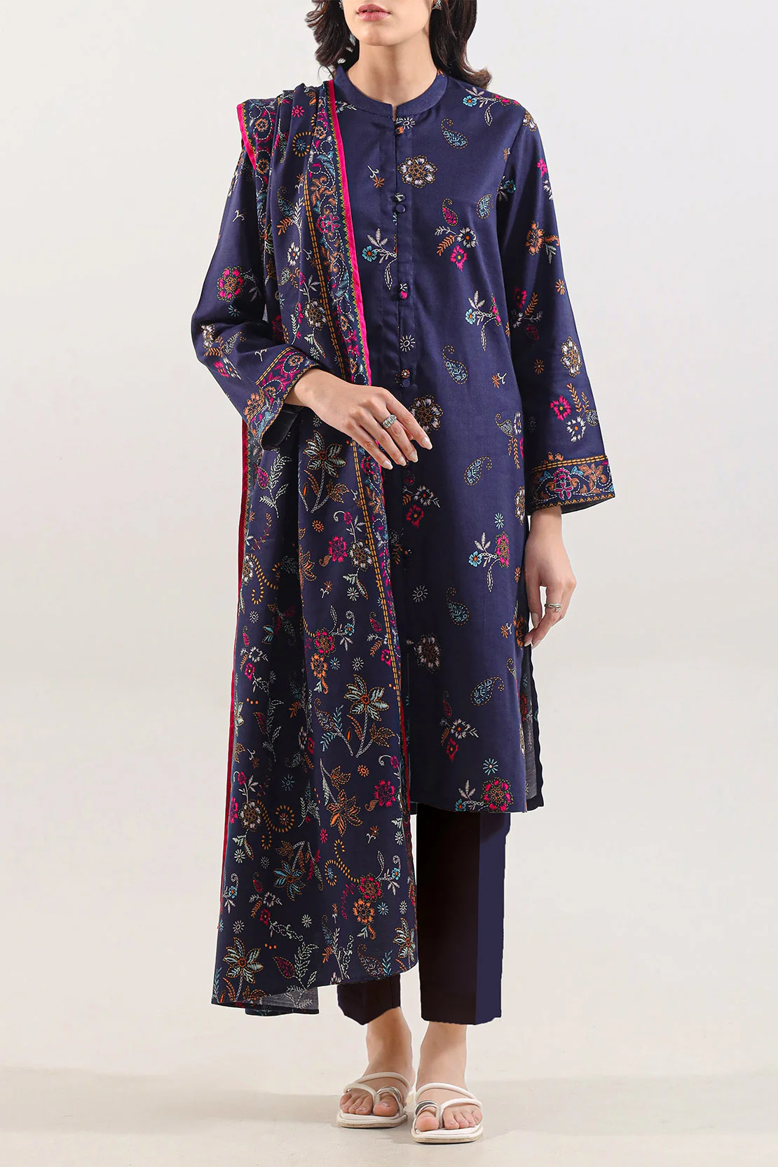 Unstitched Printed Lawn 3 Piece - Image 4