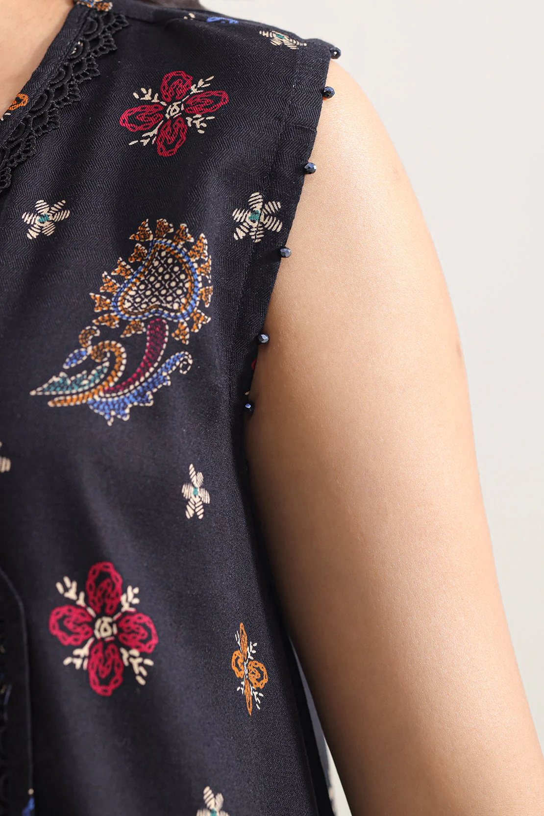 Unstitched Printed Lawn 3 Piece - Image 5