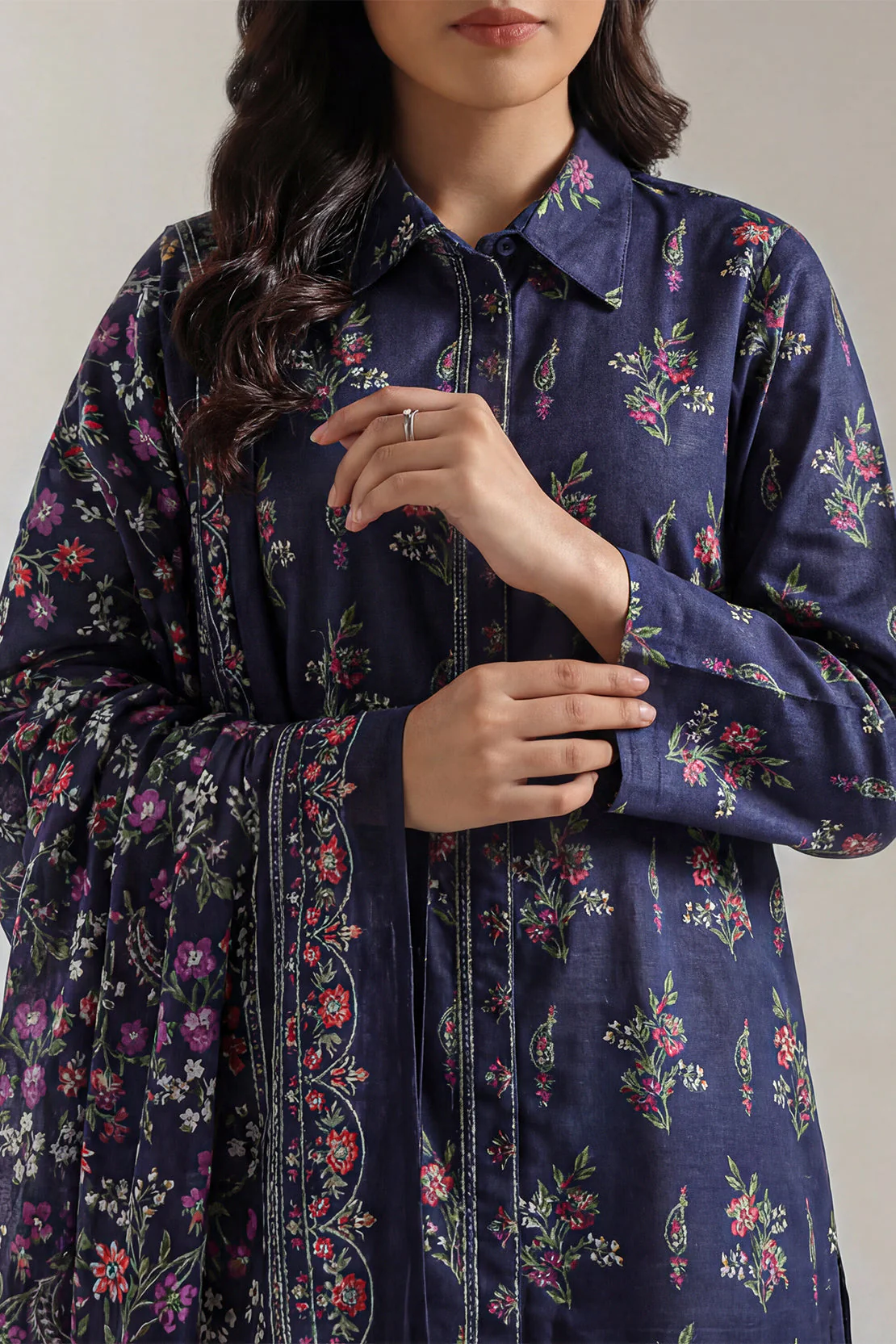 Unstitched Printed Lawn 3 Piece - Image 4