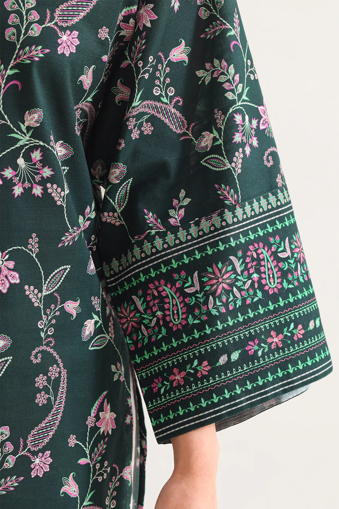 Unstitched Printed Lawn 3 Piece - Image 4