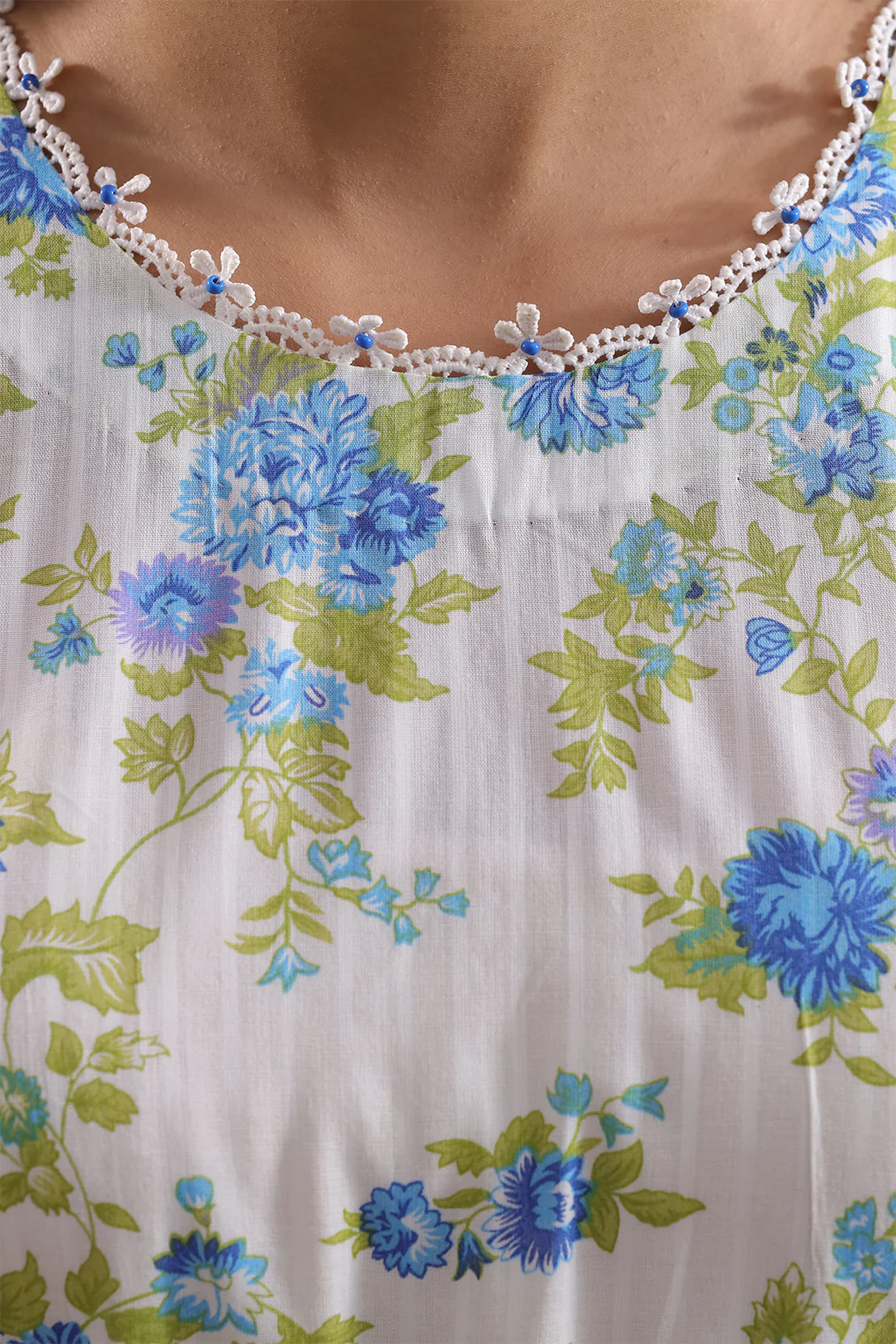 Unstitched Printed Lawn 3 Piece - Image 4