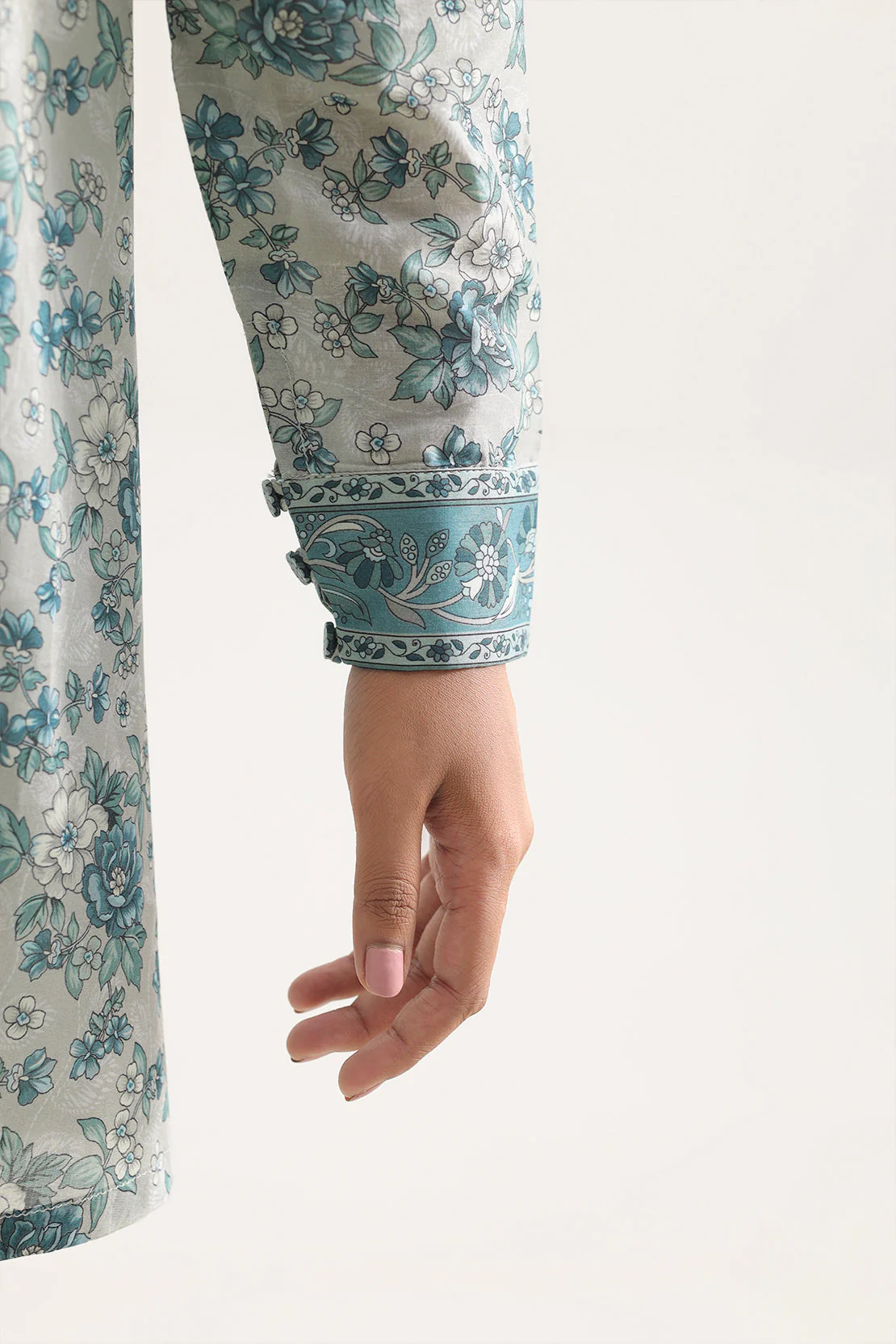 Unstitched Printed Lawn 3 Piece - Image 4
