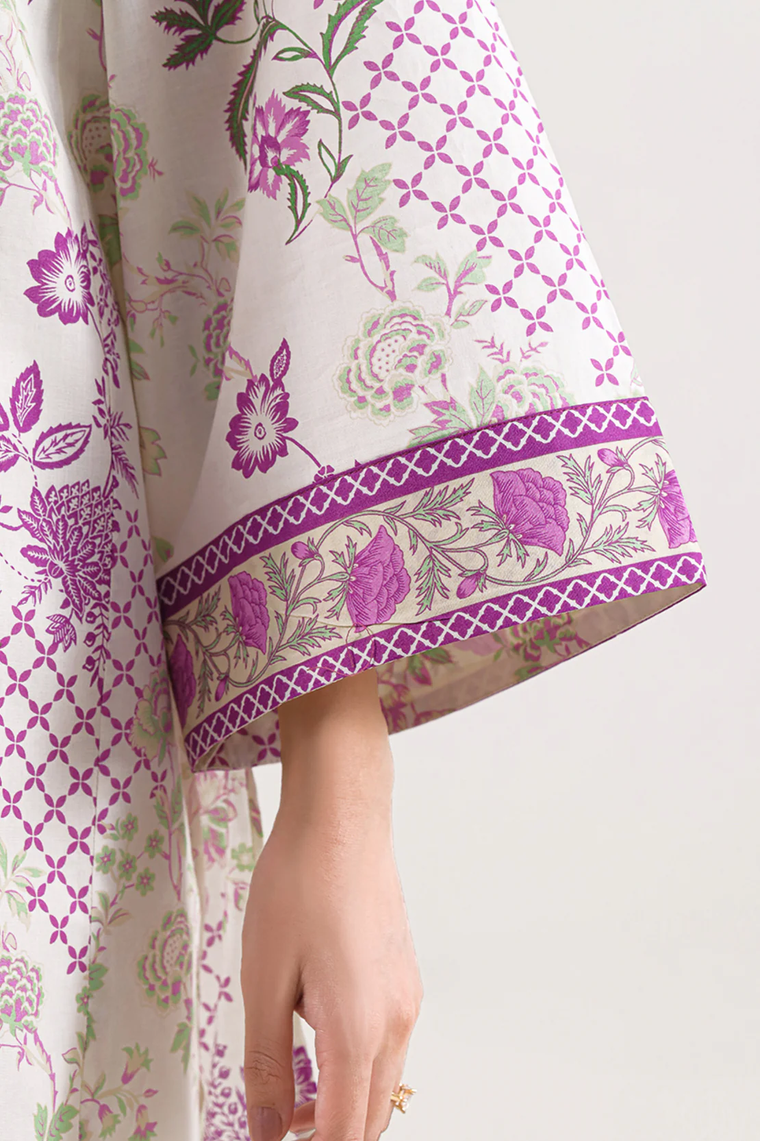 Unstitched Printed Lawn 3 Piece - Image 6