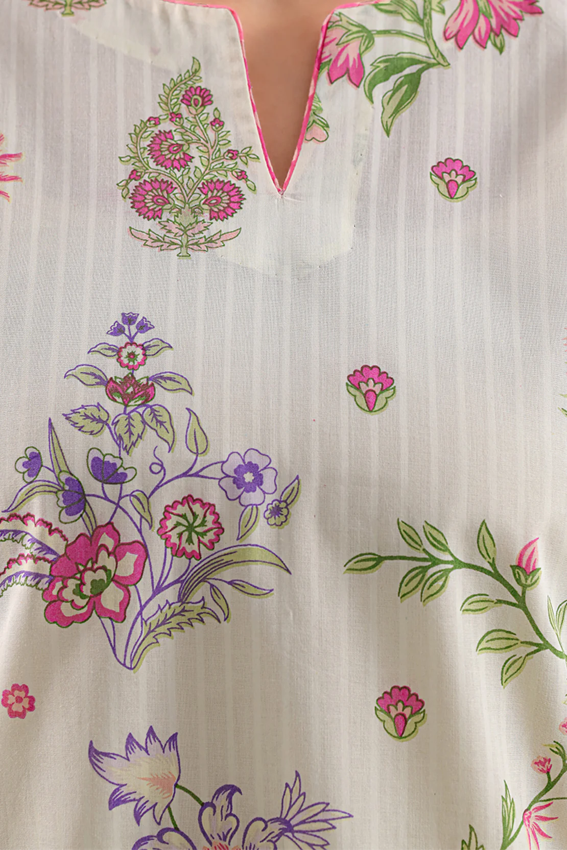 Unstitched Printed Lawn 3 Piece - Image 5