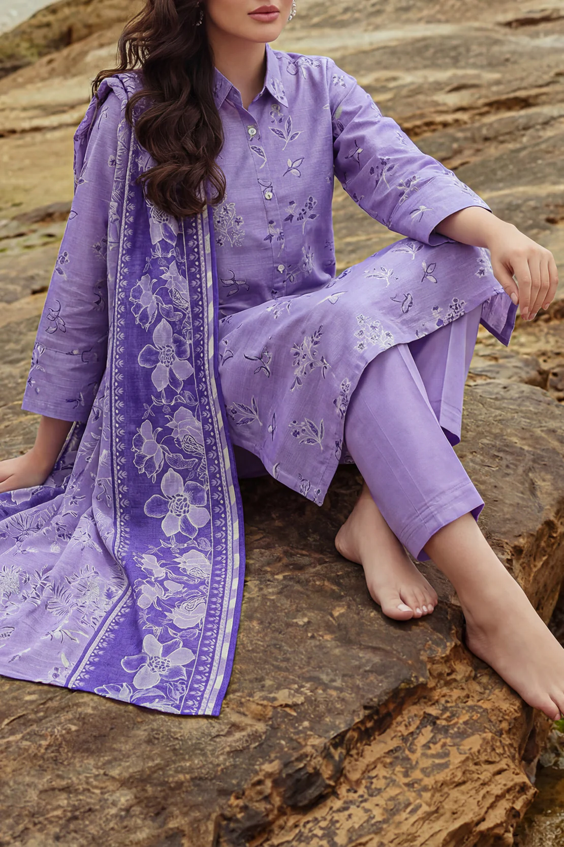 Unstitched Printed Lawn 3 Piece - Image 4