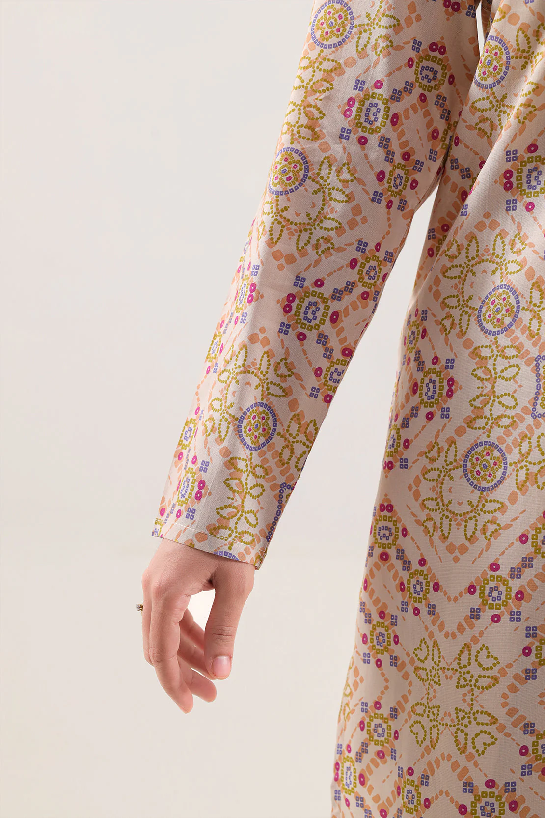 Unstitched Printed Lawn 3 Piece - Image 4