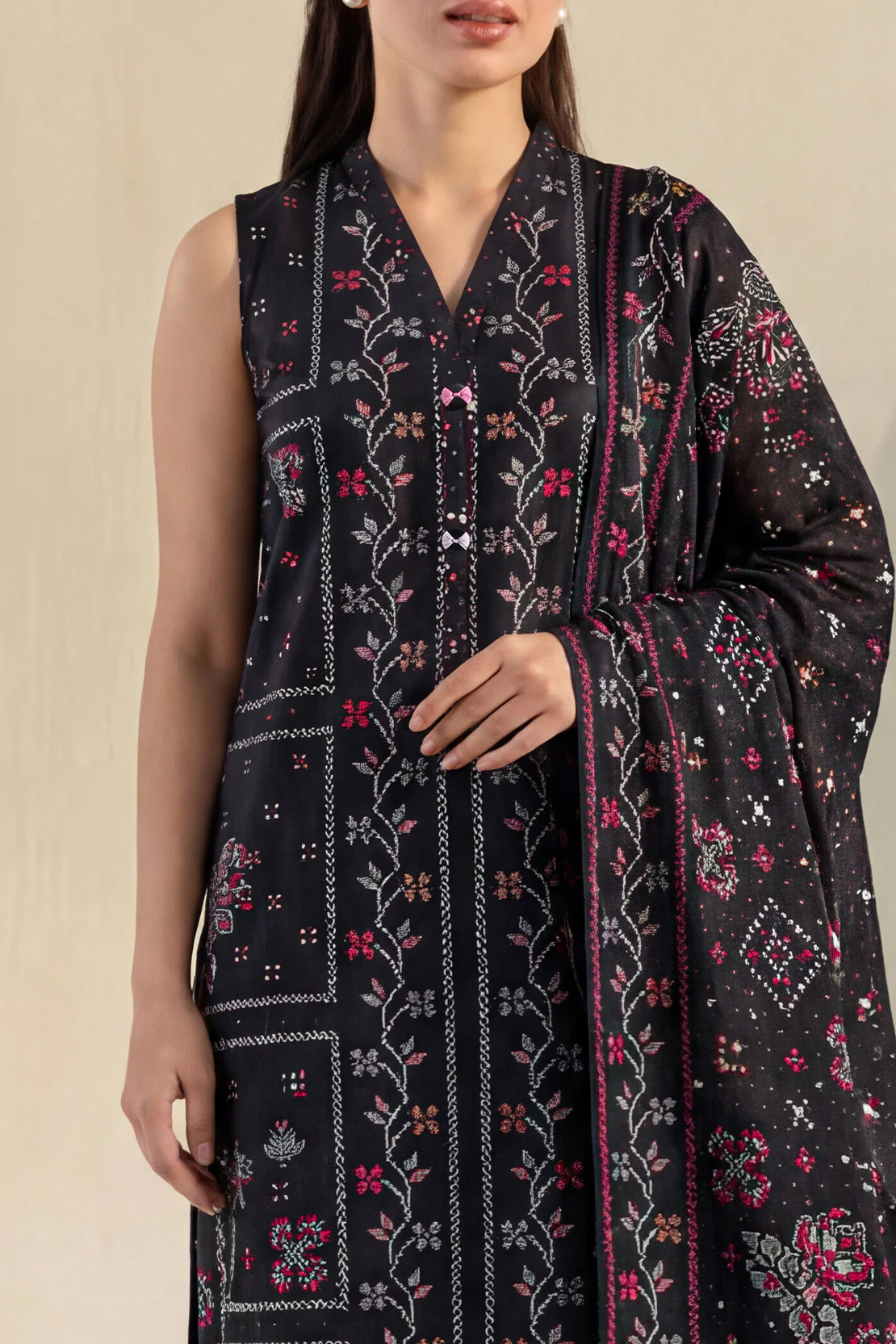 Unstitched Printed Lawn 3 Piece - Image 3