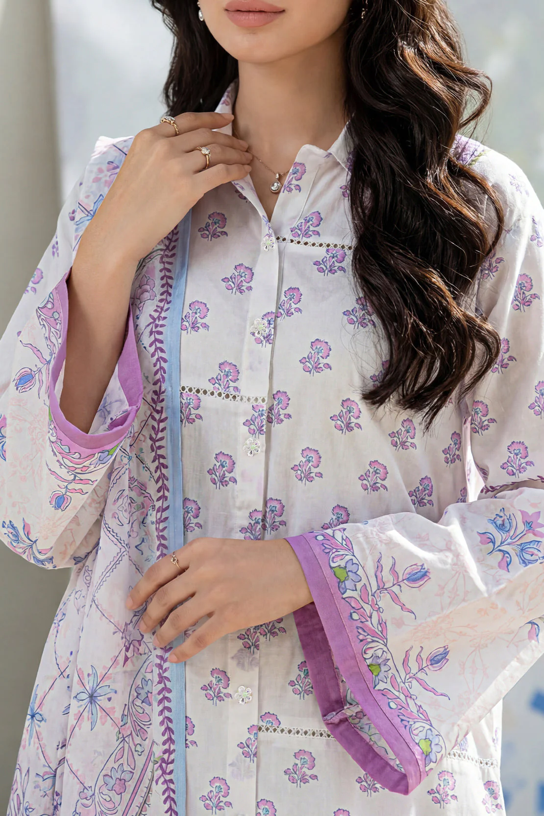 Unstitched Printed Lawn 3 Piece - Image 2