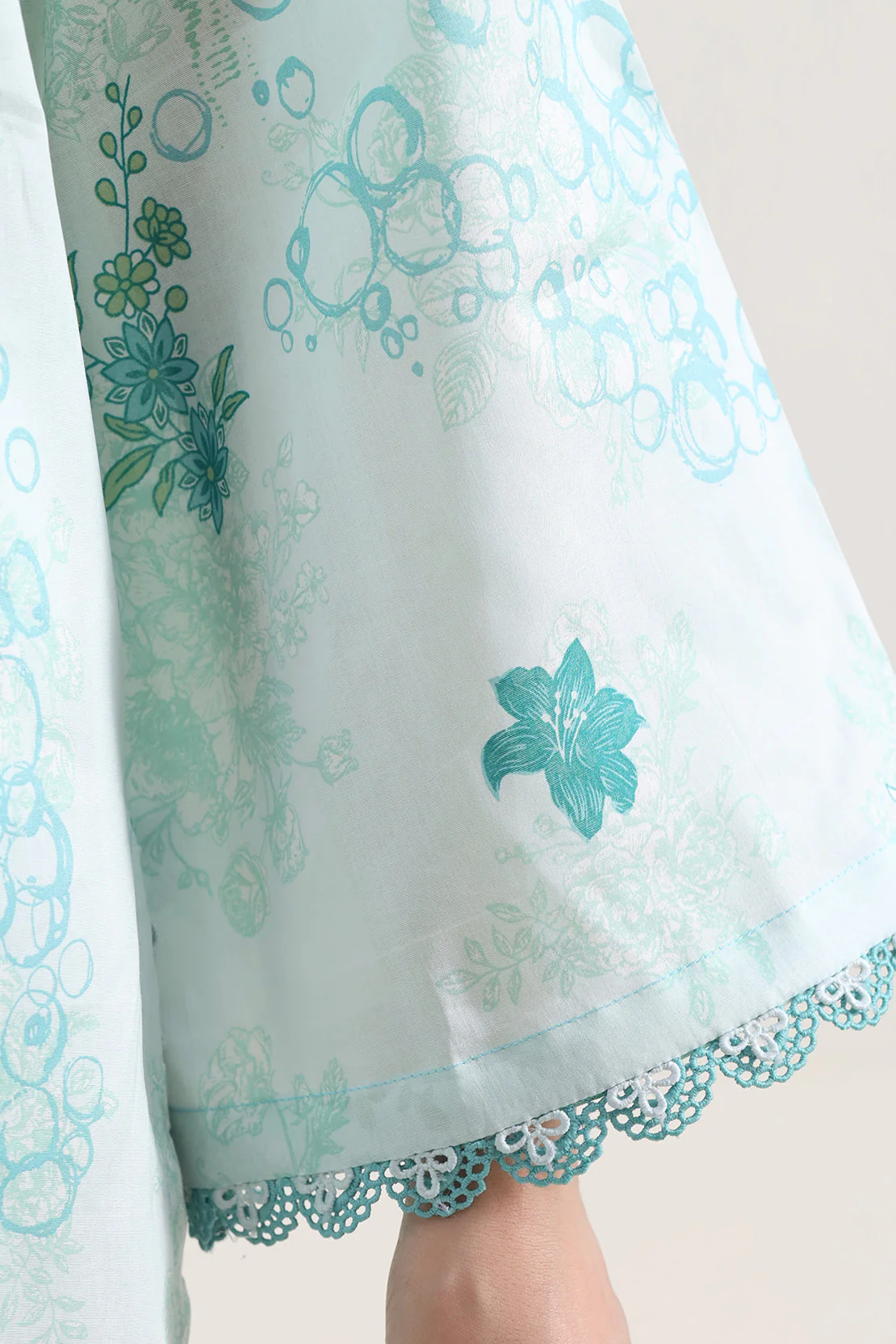 Unstitched Printed Lawn 3 Piece - Image 5