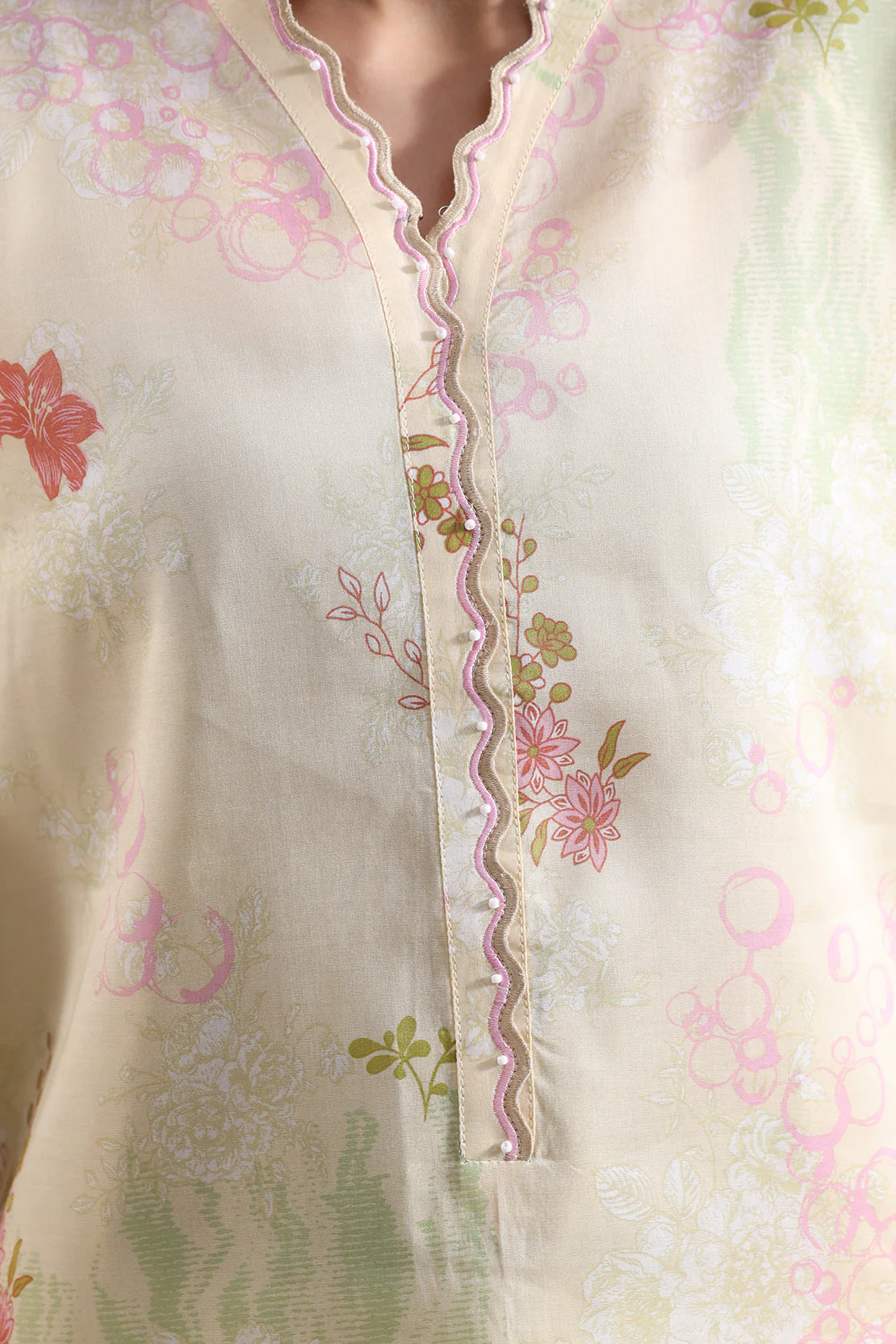 Unstitched Printed Lawn 3 Piece - Image 4