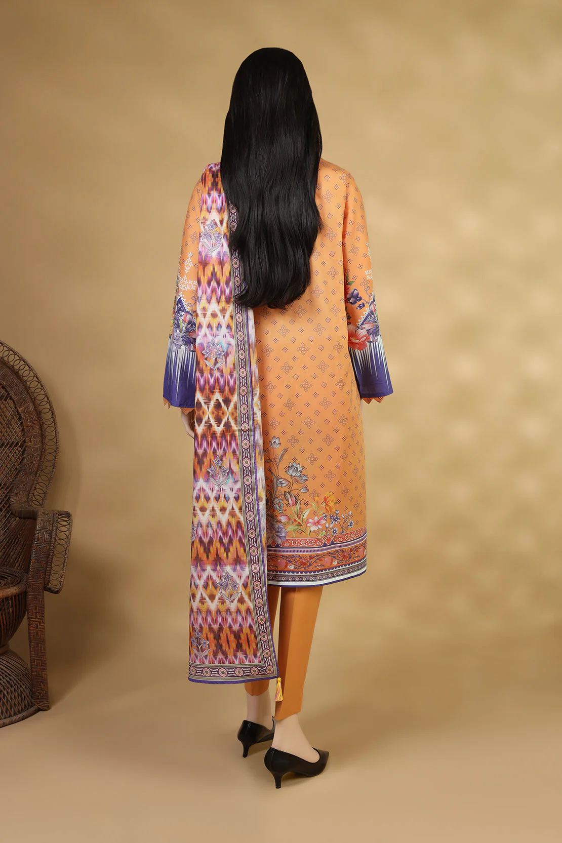 Unstitched Printed Lawn Shirt - Image 2