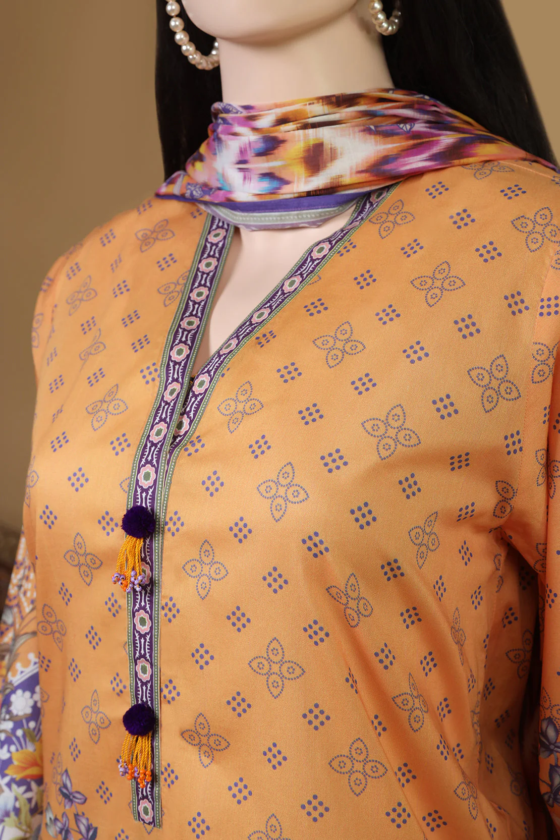 Unstitched Printed Lawn Shirt - Image 3