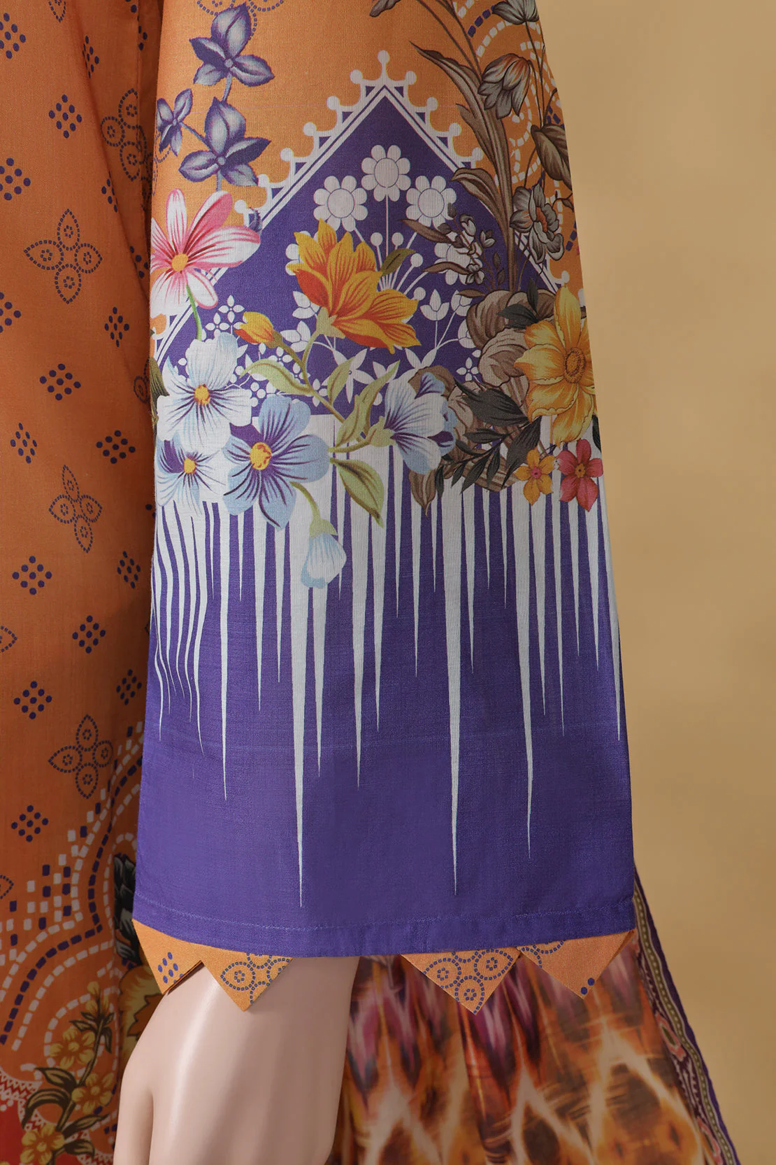 Unstitched Printed Lawn Shirt - Image 4