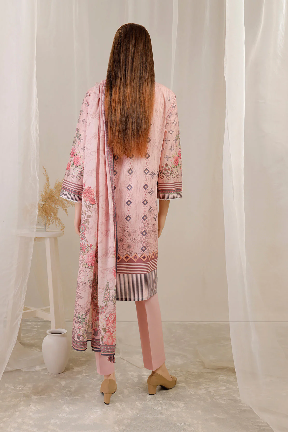Unstitched Printed Lawn Shirt - Image 2