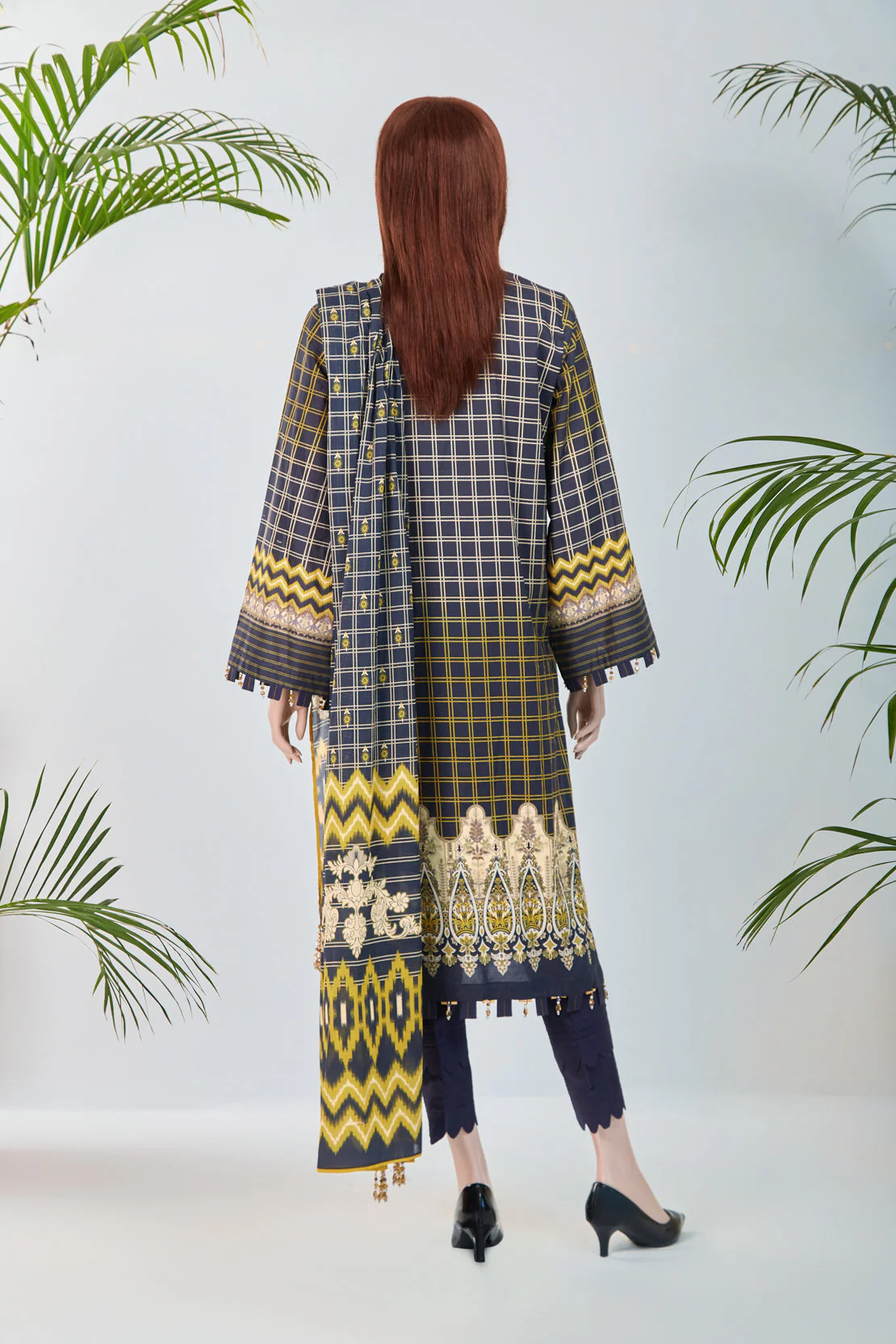 Unstitched Printed Lawn Shirt - Image 2
