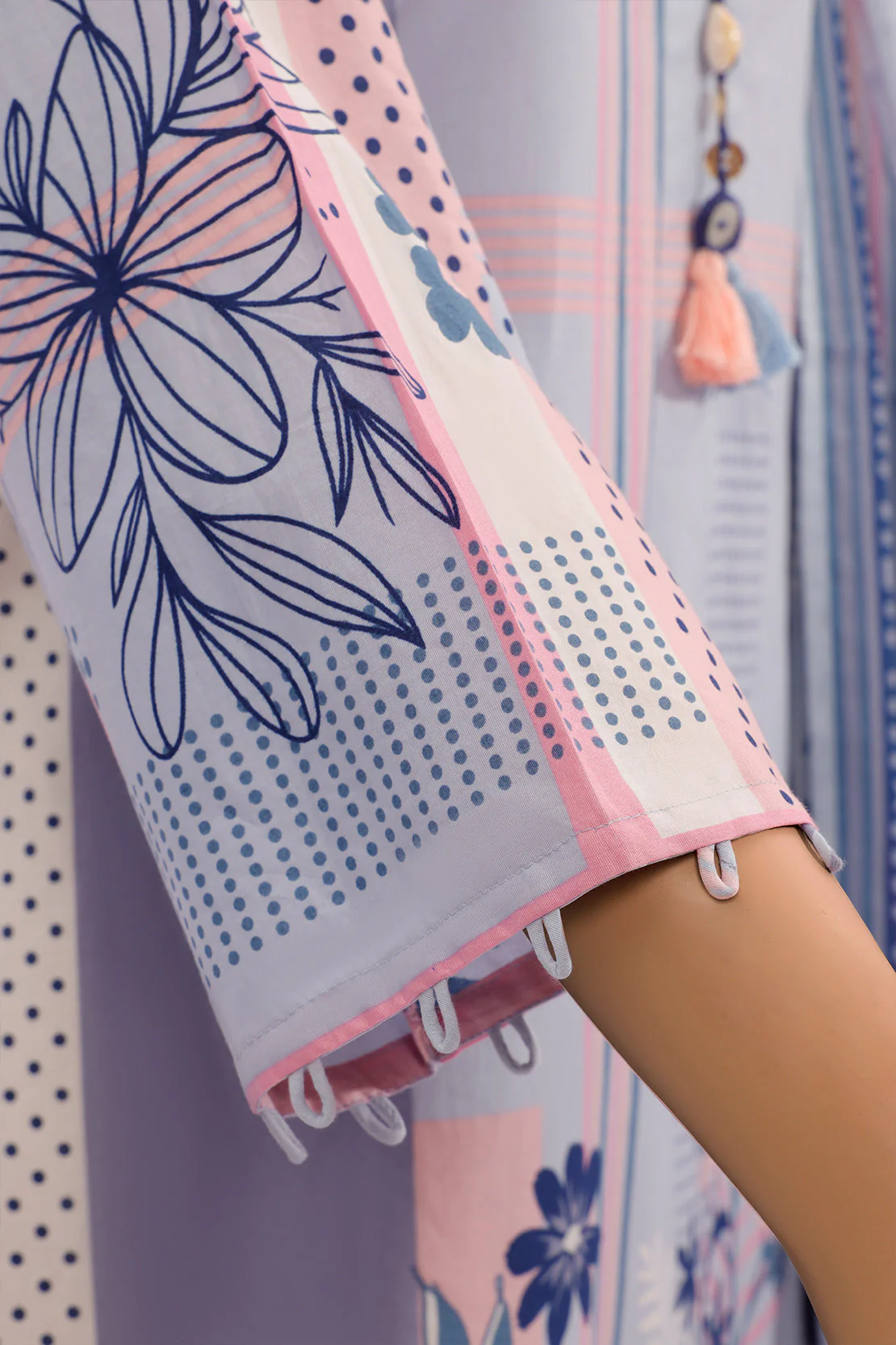 Unstitched Printed Lawn Shirt - Image 3