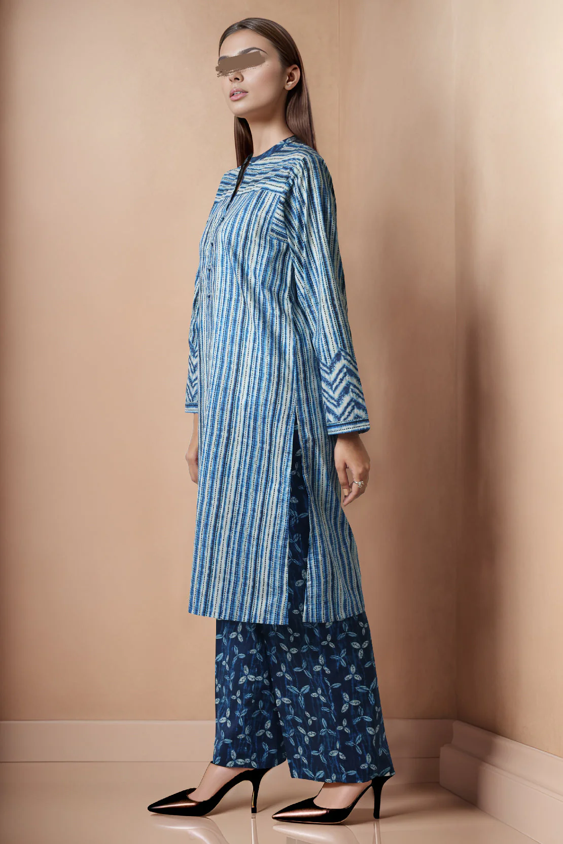Unstitched Printed Lawn Shirt - Image 3