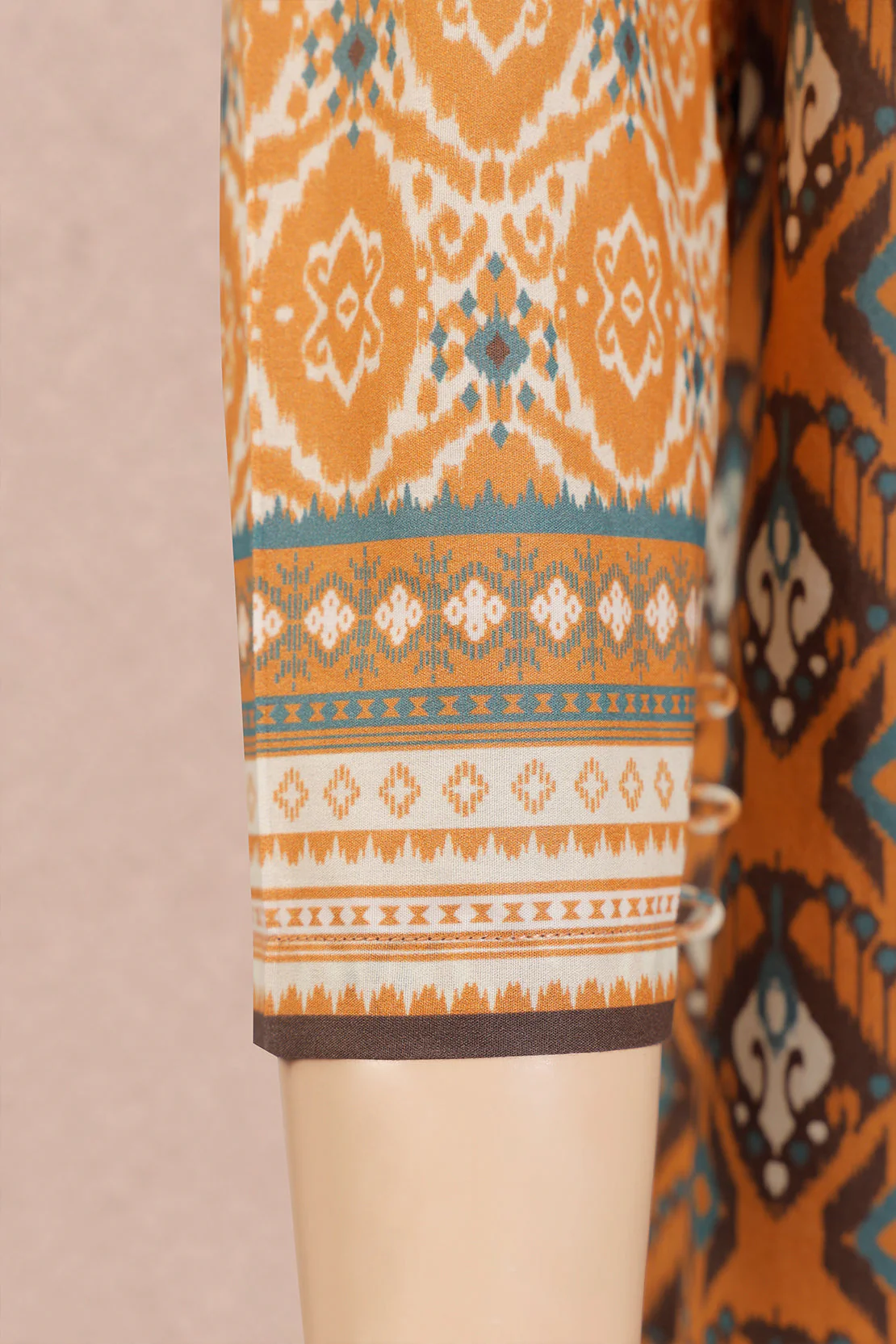 Unstitched Printed Lawn Shirt - Image 3