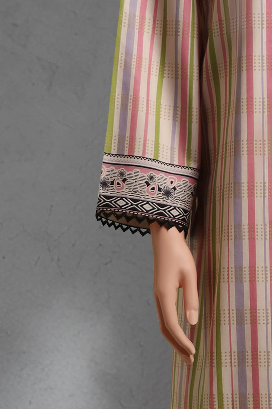 Unstitched Printed Lawn Shirt - Image 2