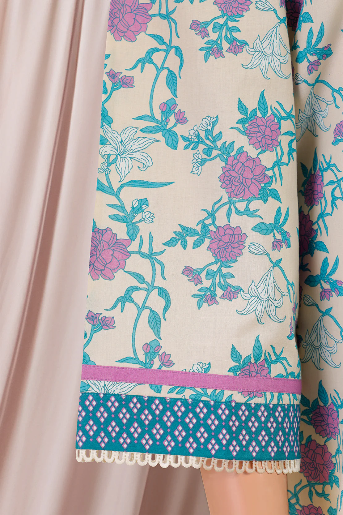 Unstitched Printed Lawn Shirt - Image 3