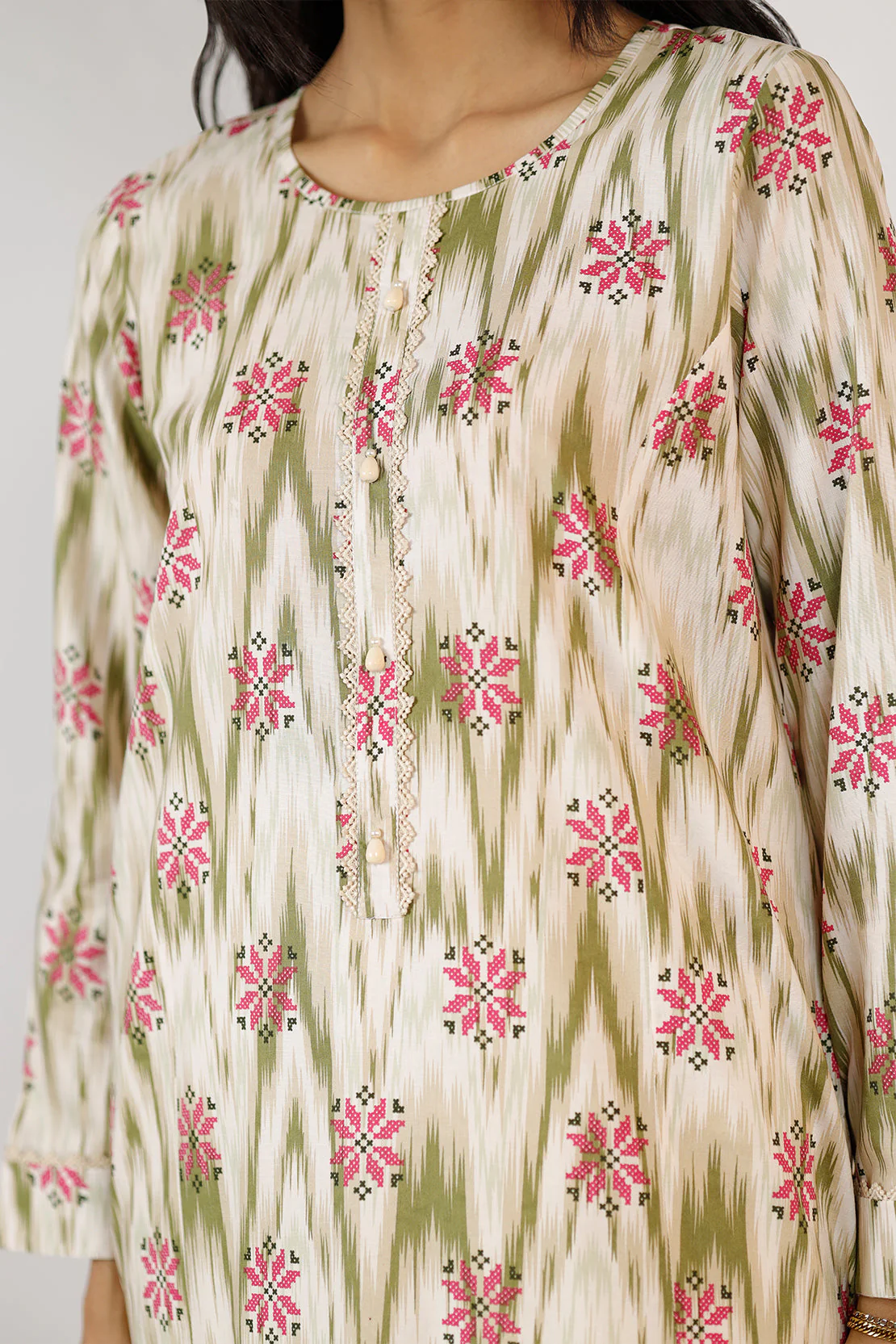 Unstitched Printed Lawn Shirt - Image 3