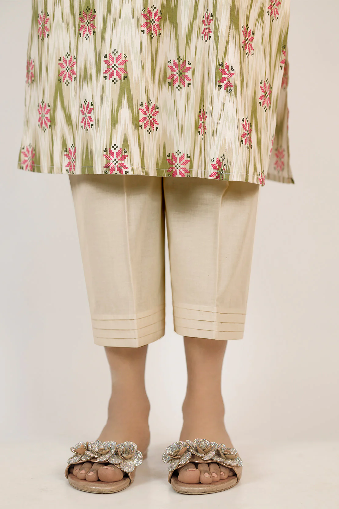Unstitched Printed Lawn Shirt - Image 6