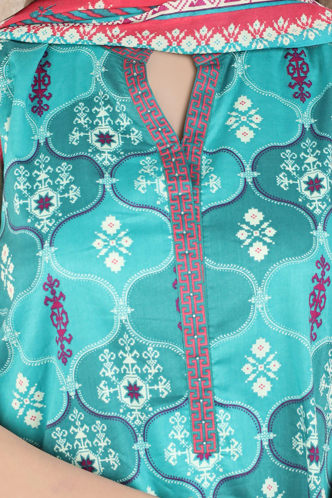 Unstitched Printed Lawn Shirt - Image 3