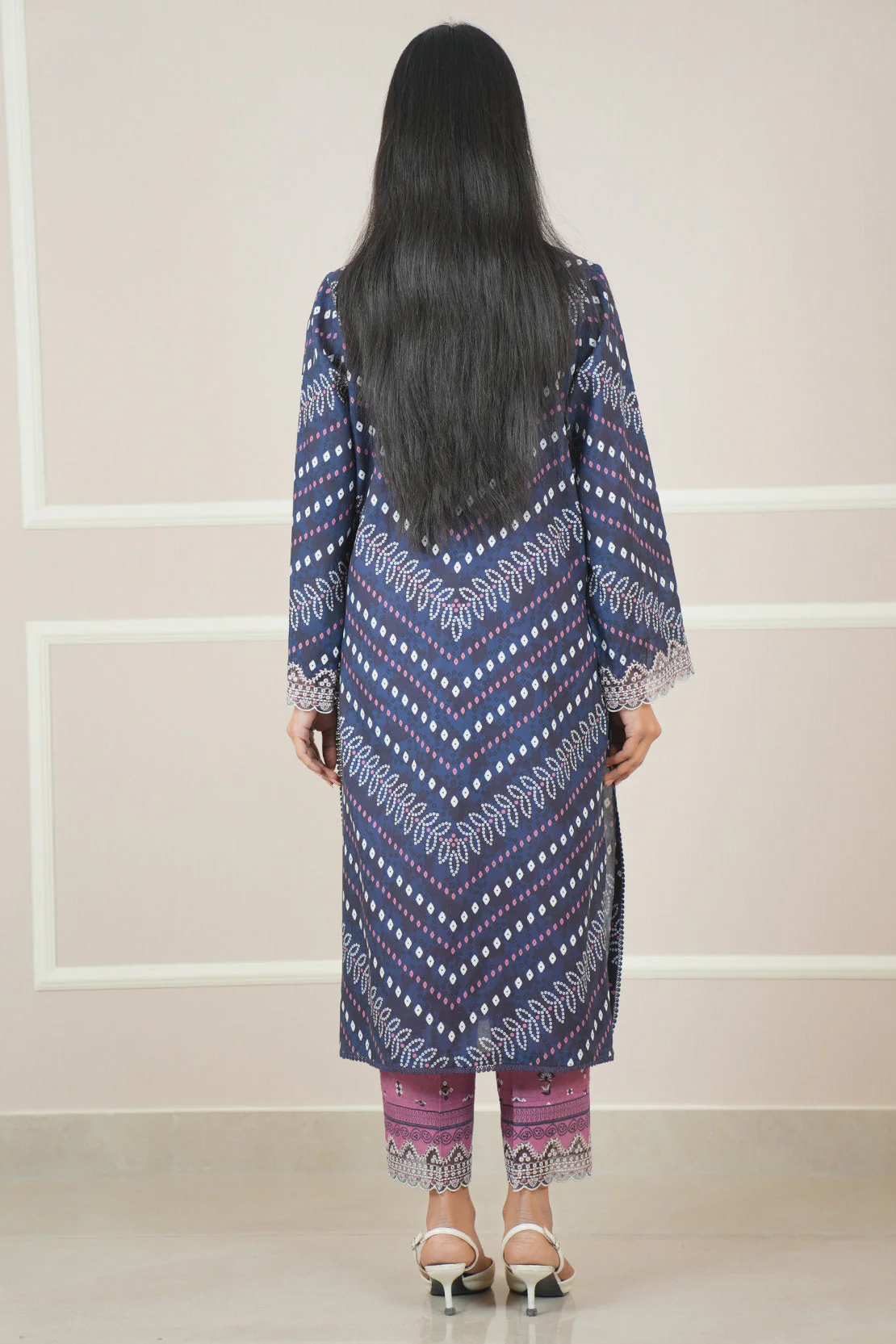Unstitched Printed Lawn Shirt - Image 3