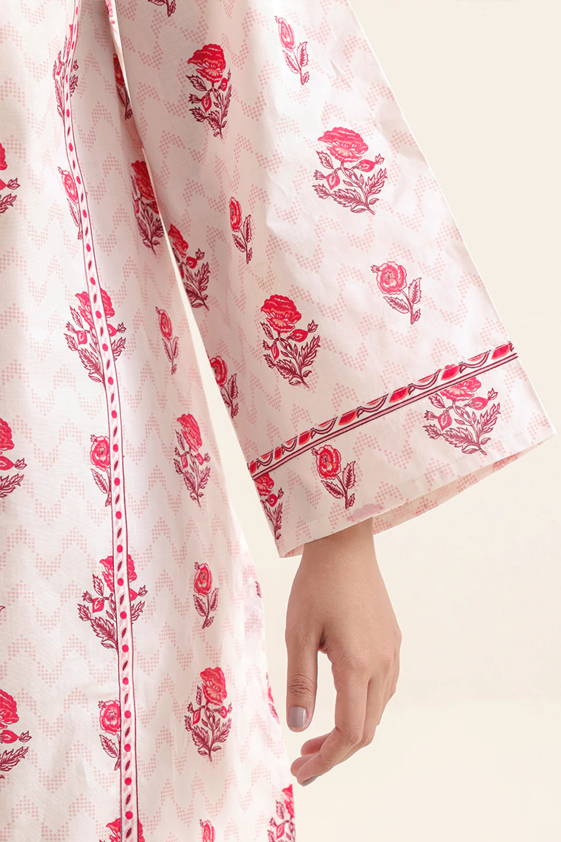 Unstitched Printed Lawn Shirt - Image 5
