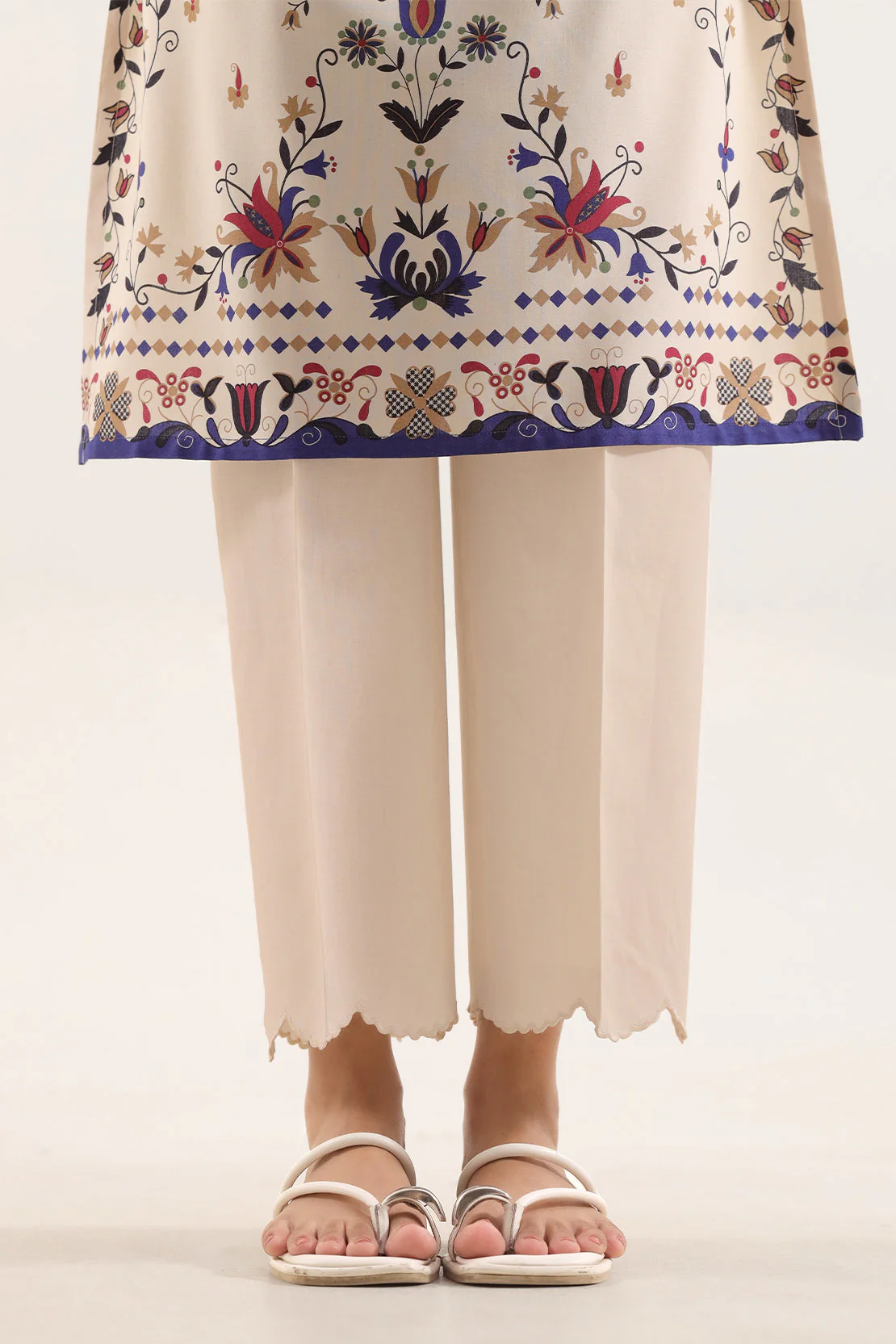 Unstitched Printed Linen 3 Piece - Image 5