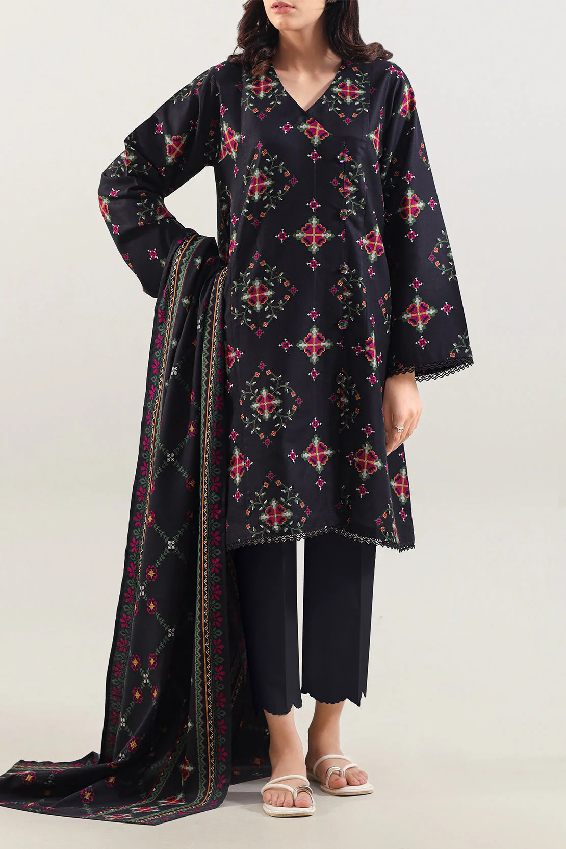 Unstitched Printed Pashmina 3 Piece - Image 2