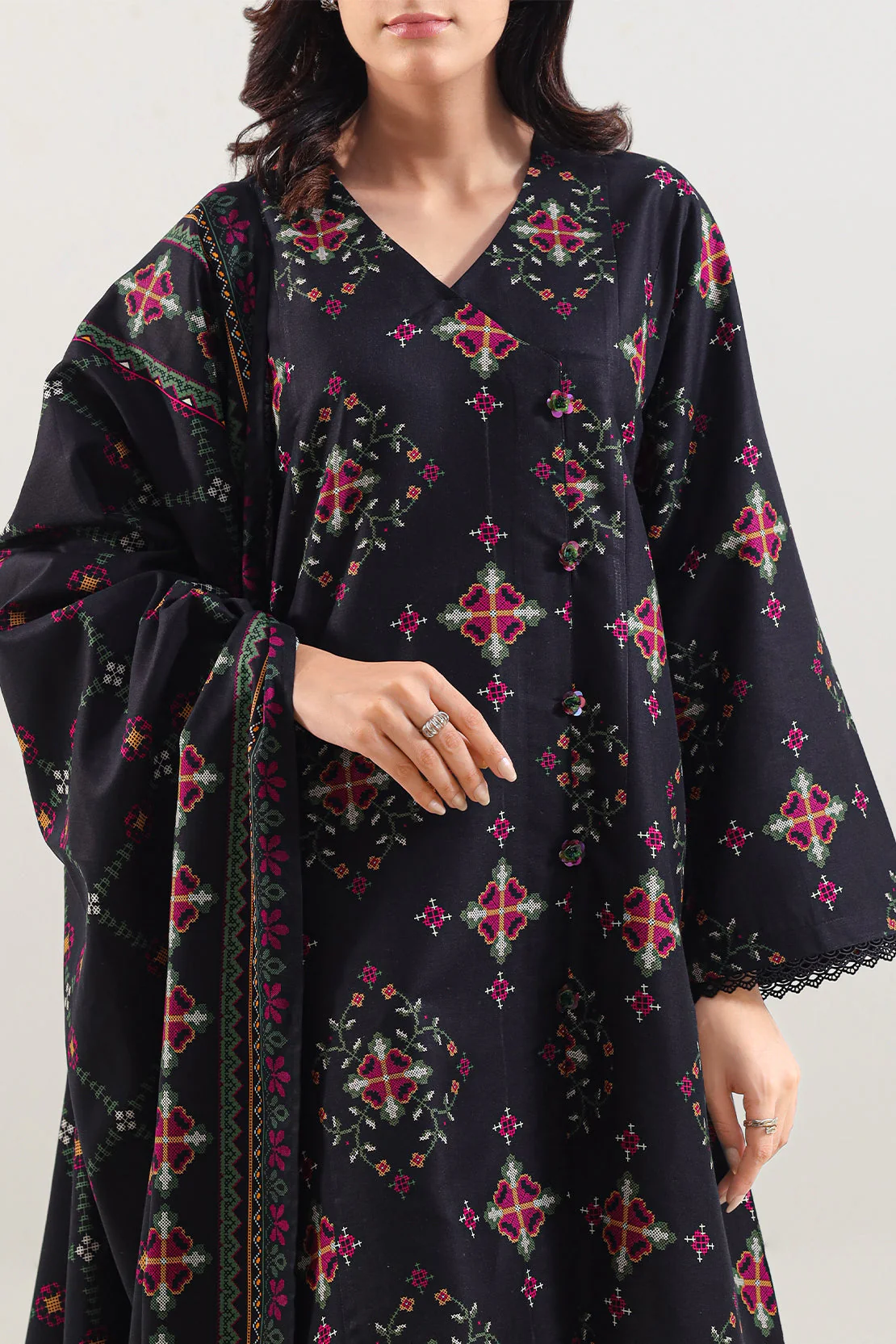 Unstitched Printed Pashmina 3 Piece - Image 3