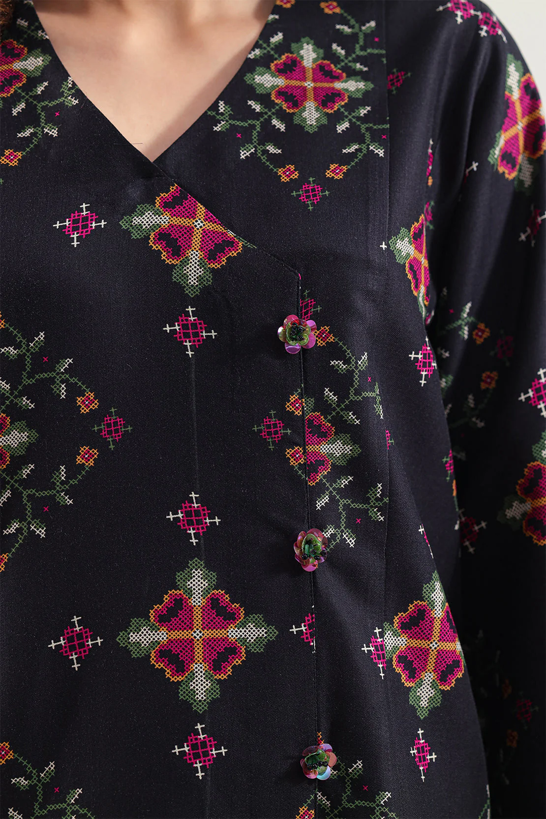 Unstitched Printed Pashmina 3 Piece - Image 4