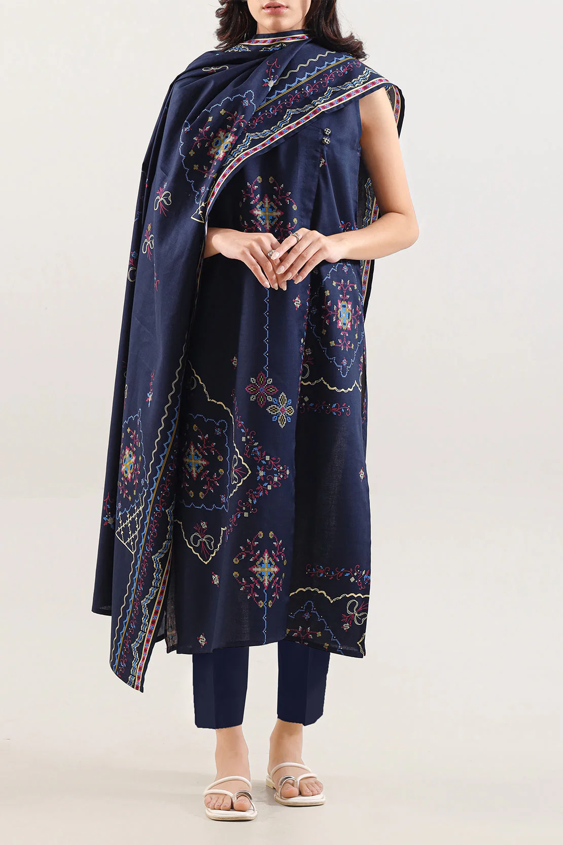 Unstitched Printed Pashmina 3 Piece - Image 3