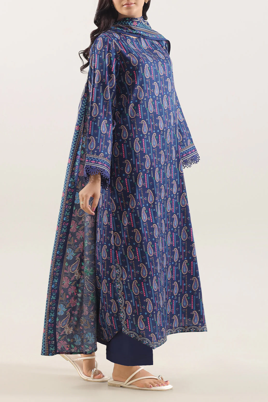 Unstitched Printed Pashmina 3 Piece - Image 3