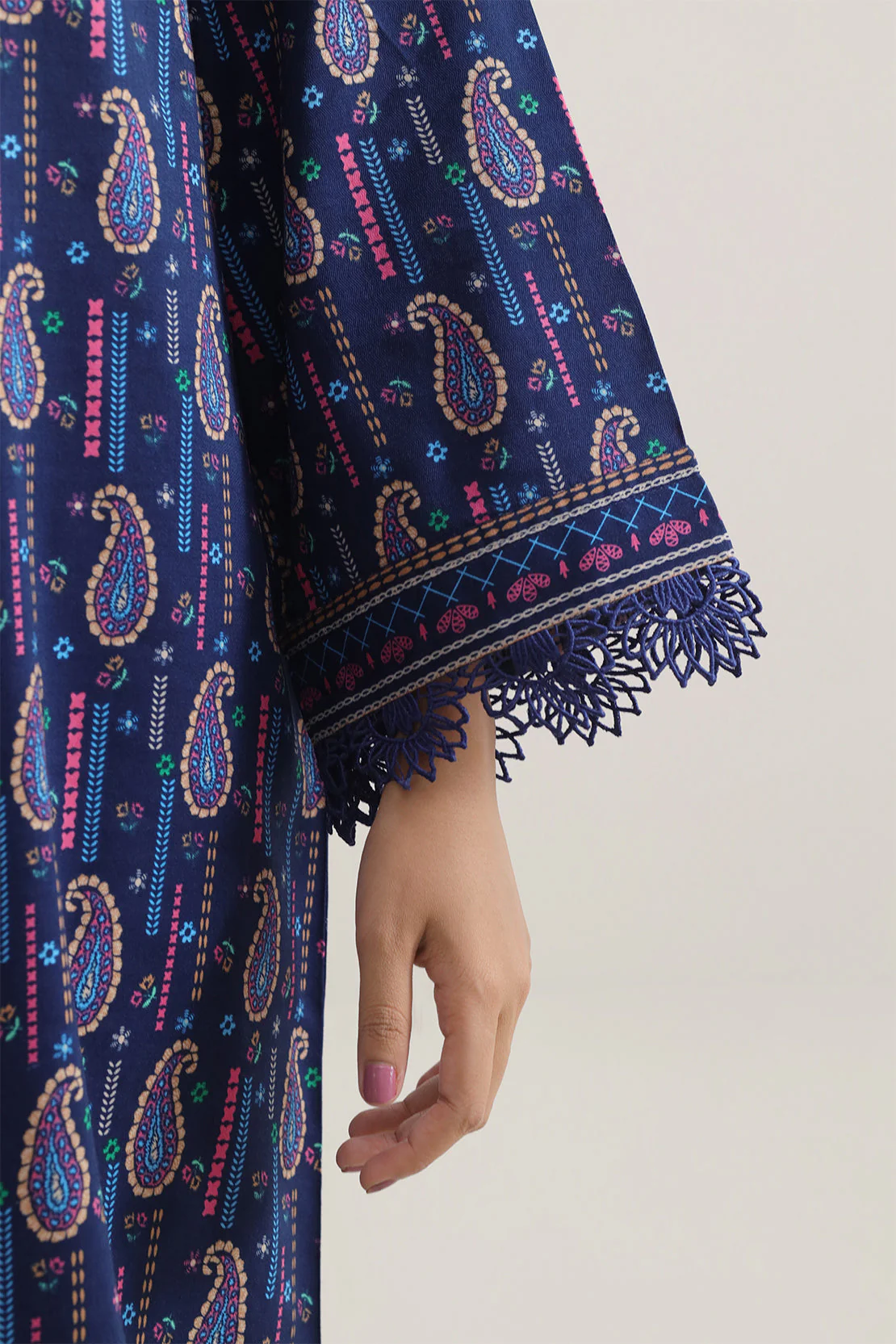 Unstitched Printed Pashmina 3 Piece - Image 5