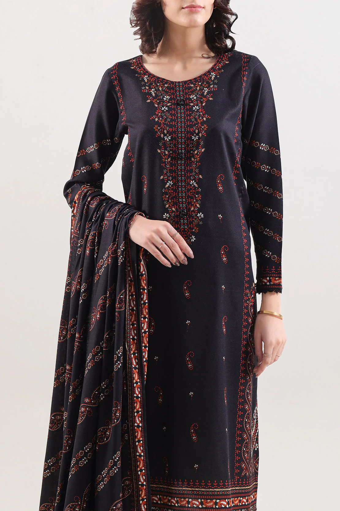 Unstitched Printed Pashmina 3 Piece - Image 3