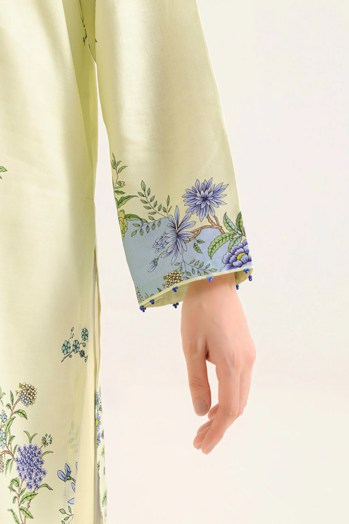 Unstitched Printed Pashmina 3 Piece - Image 4