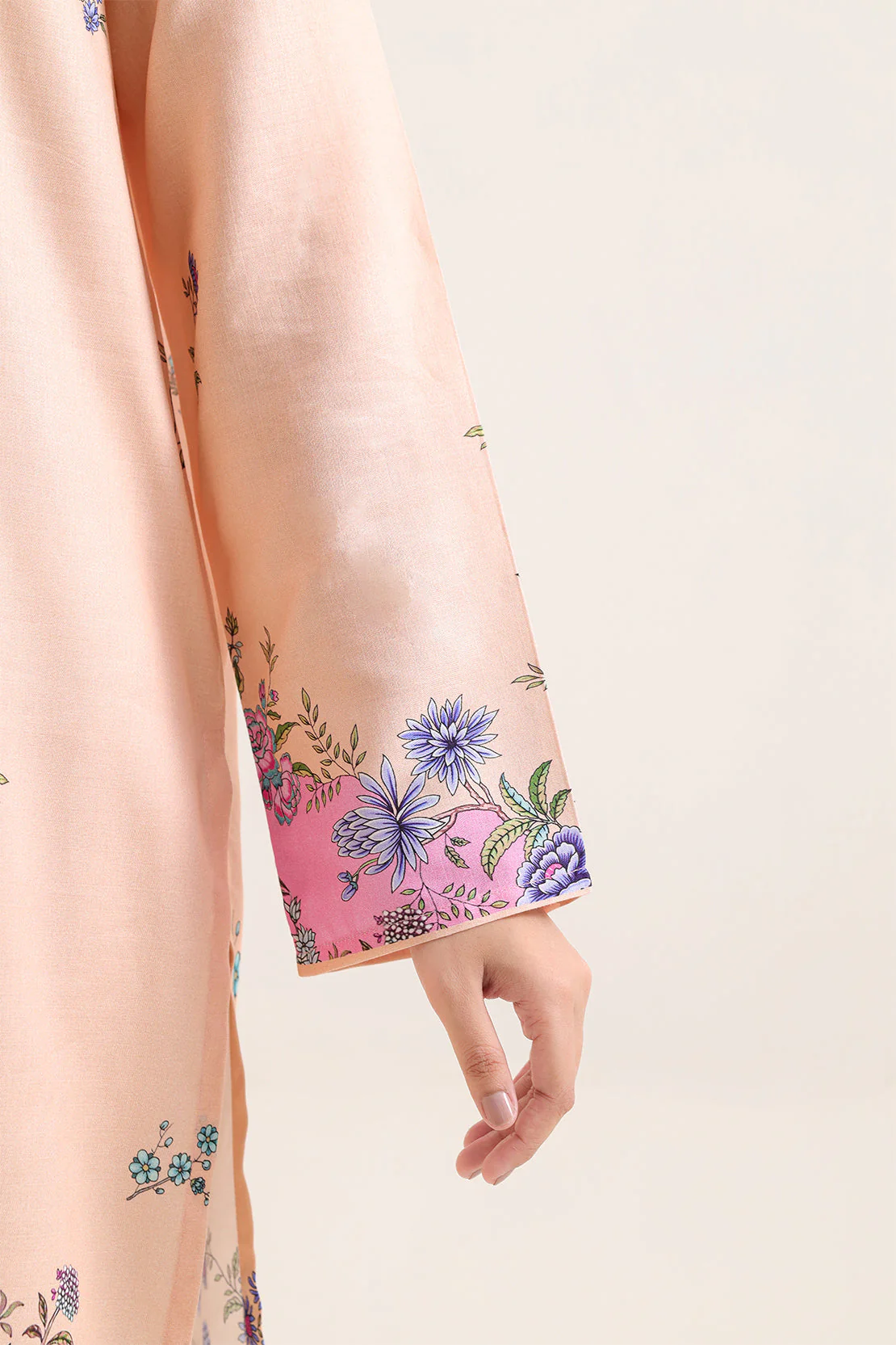 Unstitched Printed Pashmina 3 Piece - Image 4