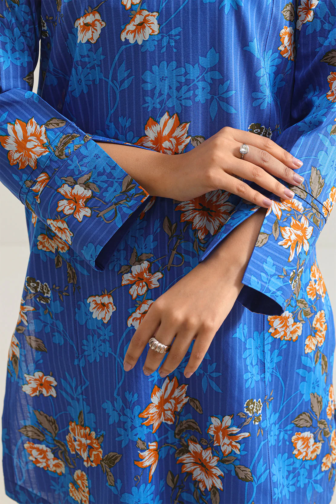 Unstitched Printed Self Strip Lawn 2 Piece (Shirt/Dupatta) - Image 5