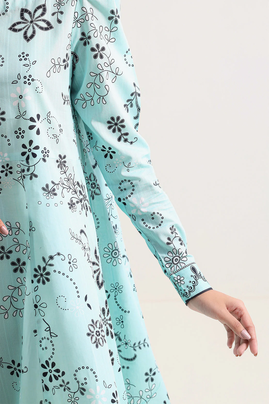 Unstitched Printed Self Strip Lawn 3 Piece - Image 5
