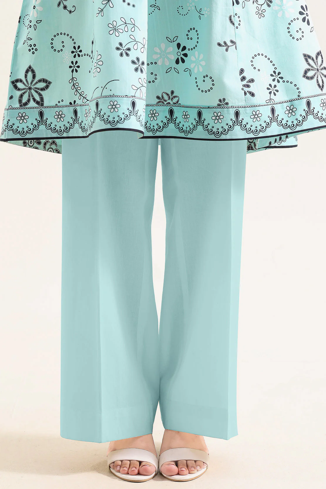 Unstitched Printed Self Strip Lawn 3 Piece - Image 6