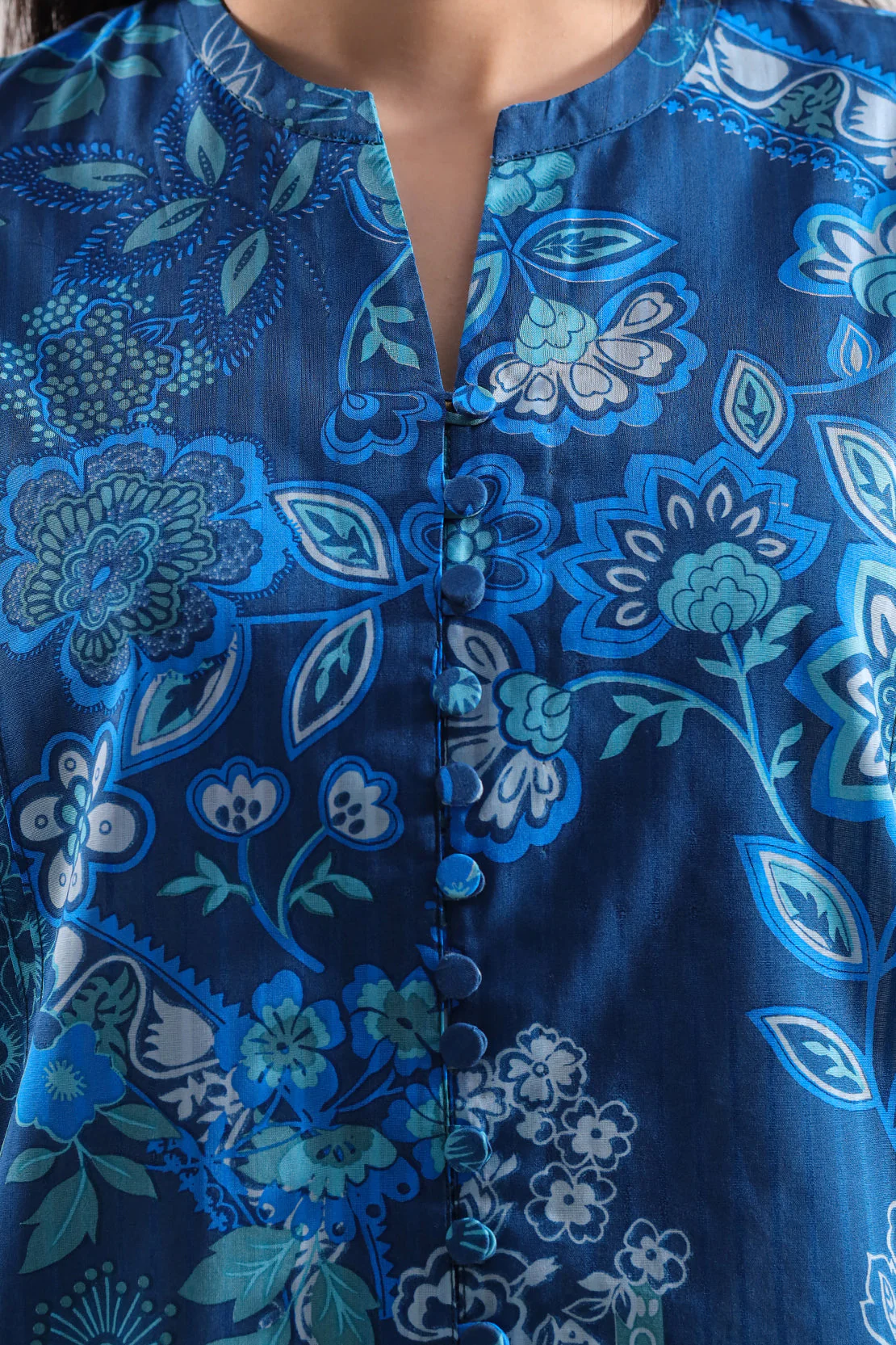 Unstitched Printed Self Strip Lawn 3 Piece - Image 3
