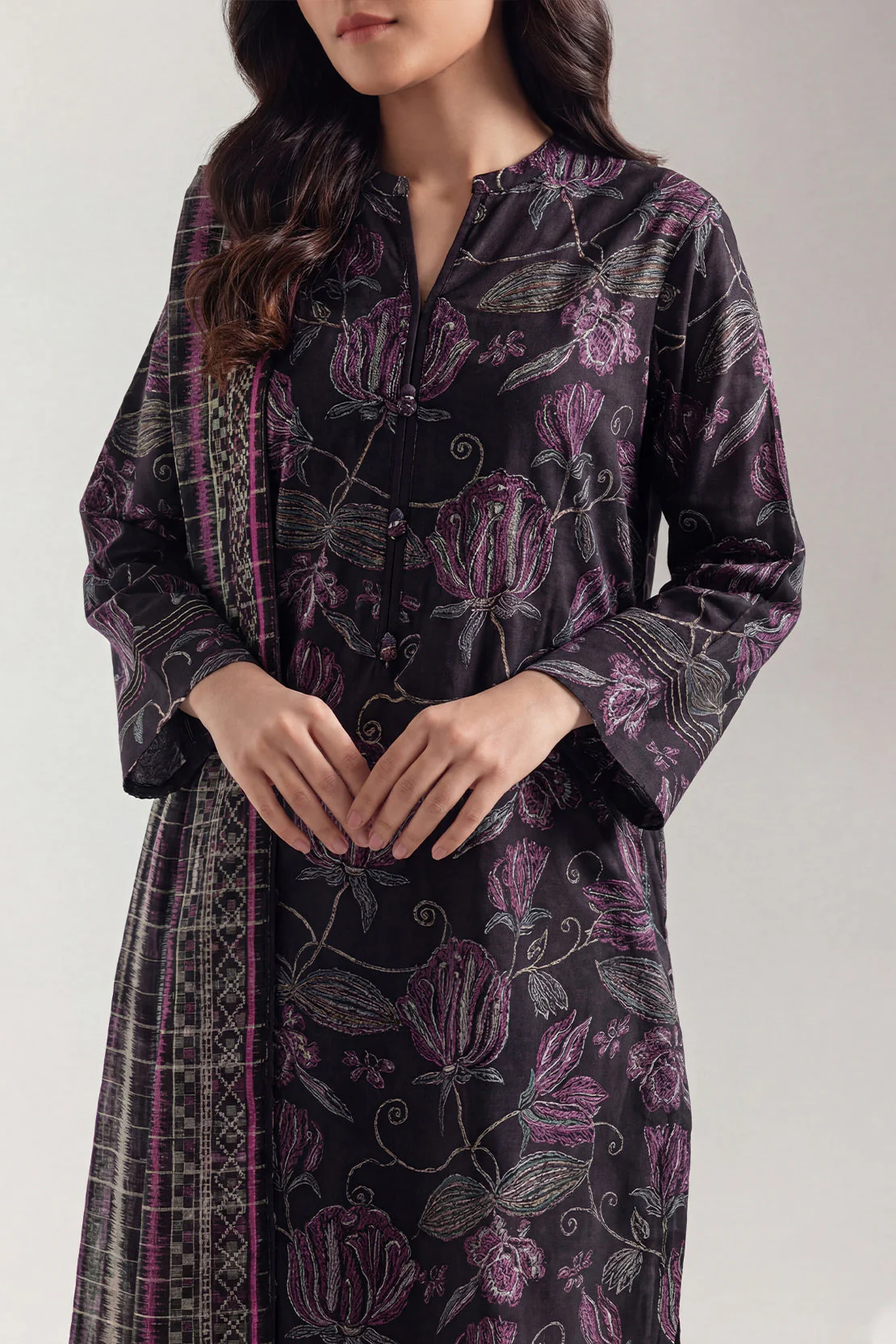 Unstitched Printed Self Strip Lawn 3 Piece - Image 3
