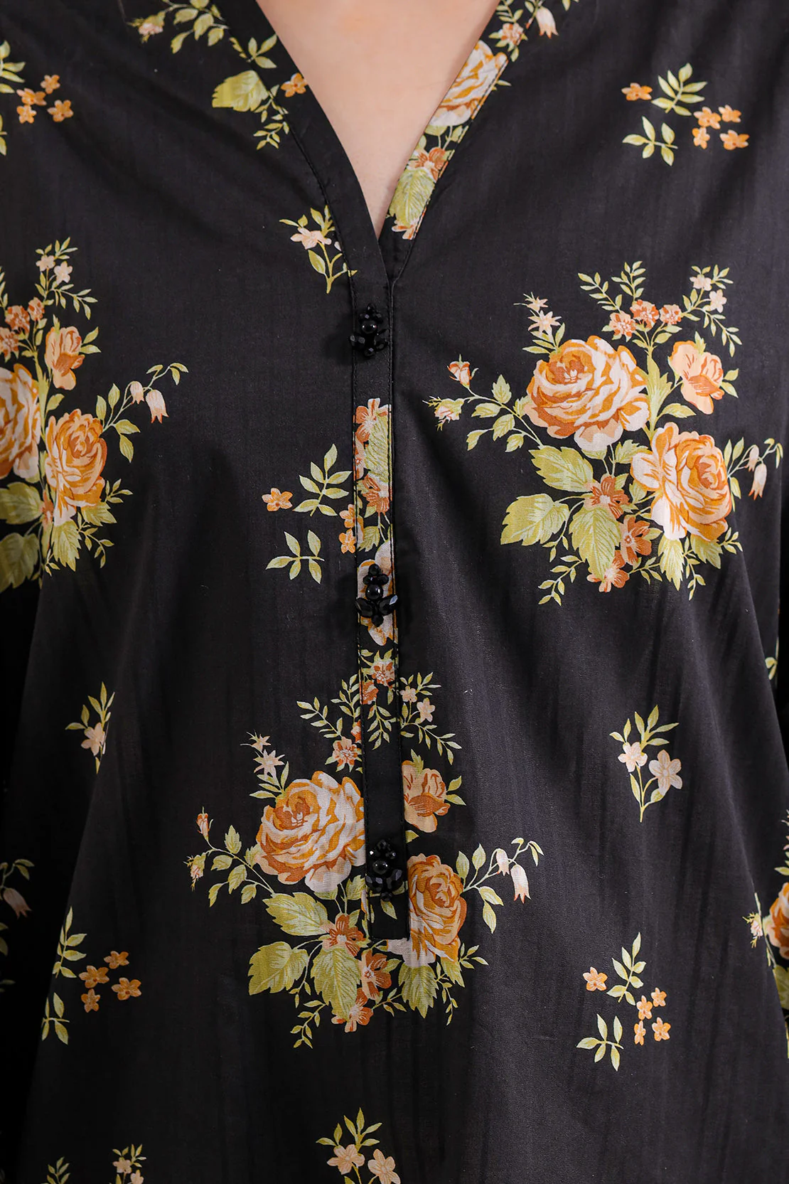 Unstitched Printed Self Strip Lawn 3 Piece - Image 4