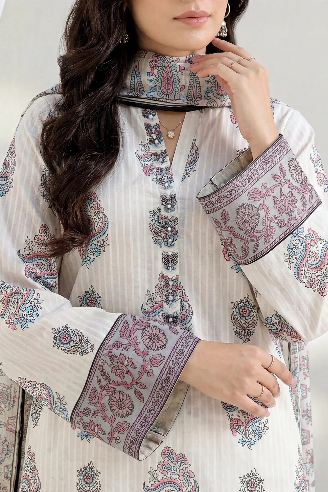 Unstitched Printed Self Strip Lawn 3 Piece - Image 3