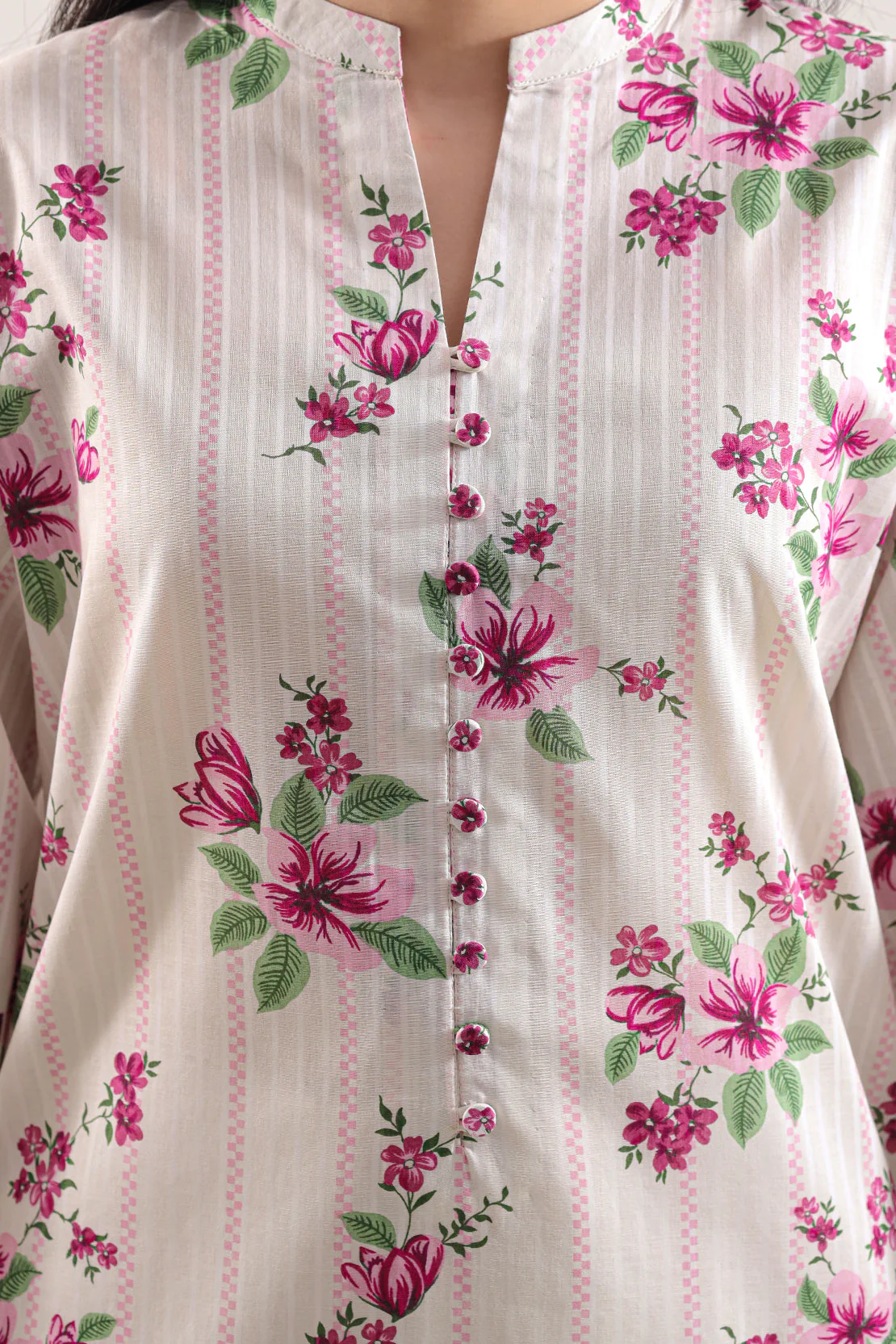 Unstitched Printed Self Strip Lawn 3 Piece - Image 4